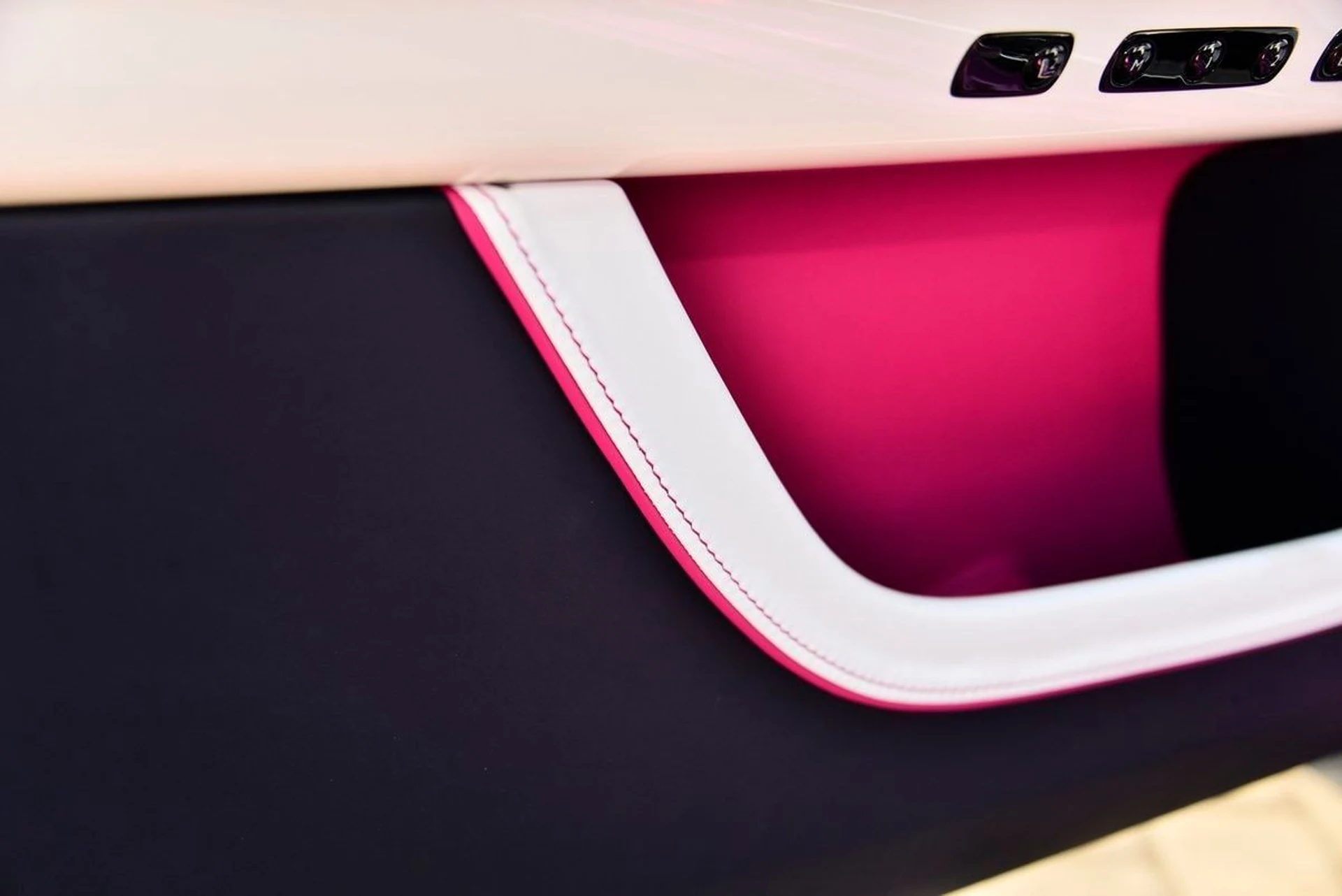 mph025_2861146904_818bc19d9bfd9749285514035d448ffbx_52de3885be