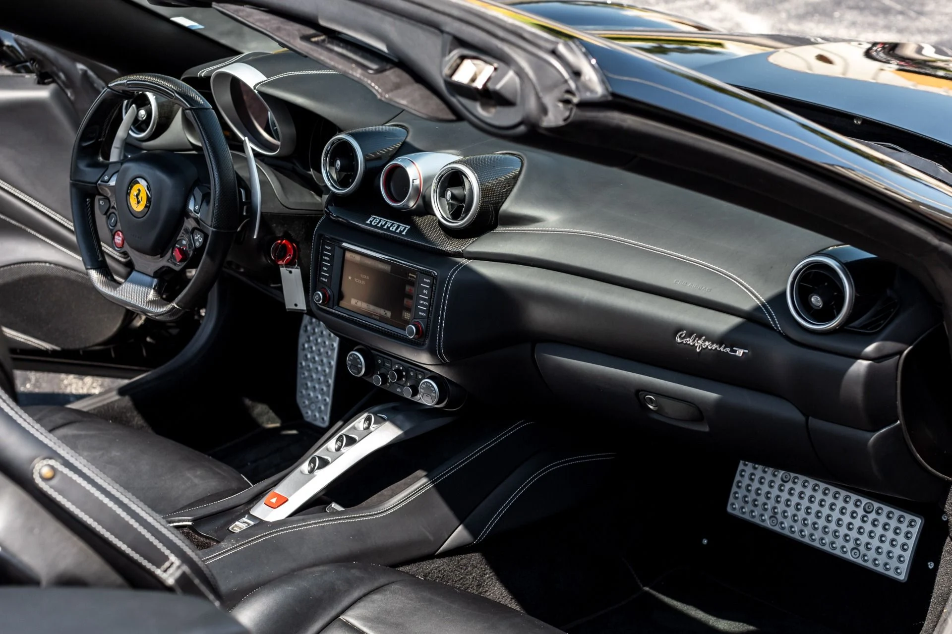mph025_2866885429_Used_2017_Ferrari_California_T_EXTREMELY_CLEAN_ALL_THE_RIGHT_OPTIONS_NO_STICKY_BUTTON_1657720579_8bd587d654