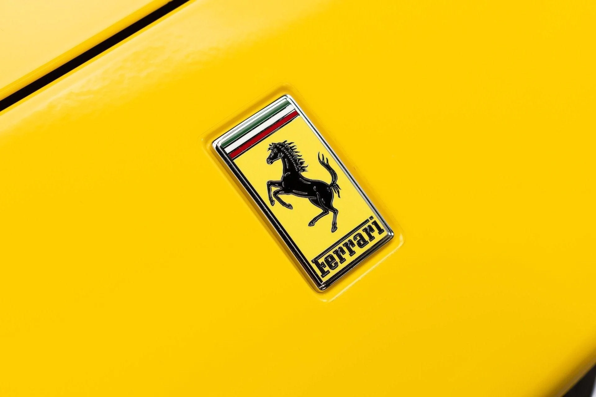 mph025_287009403_Used_2021_Ferrari_F8_Spider_1778334403_a9779f1e6f