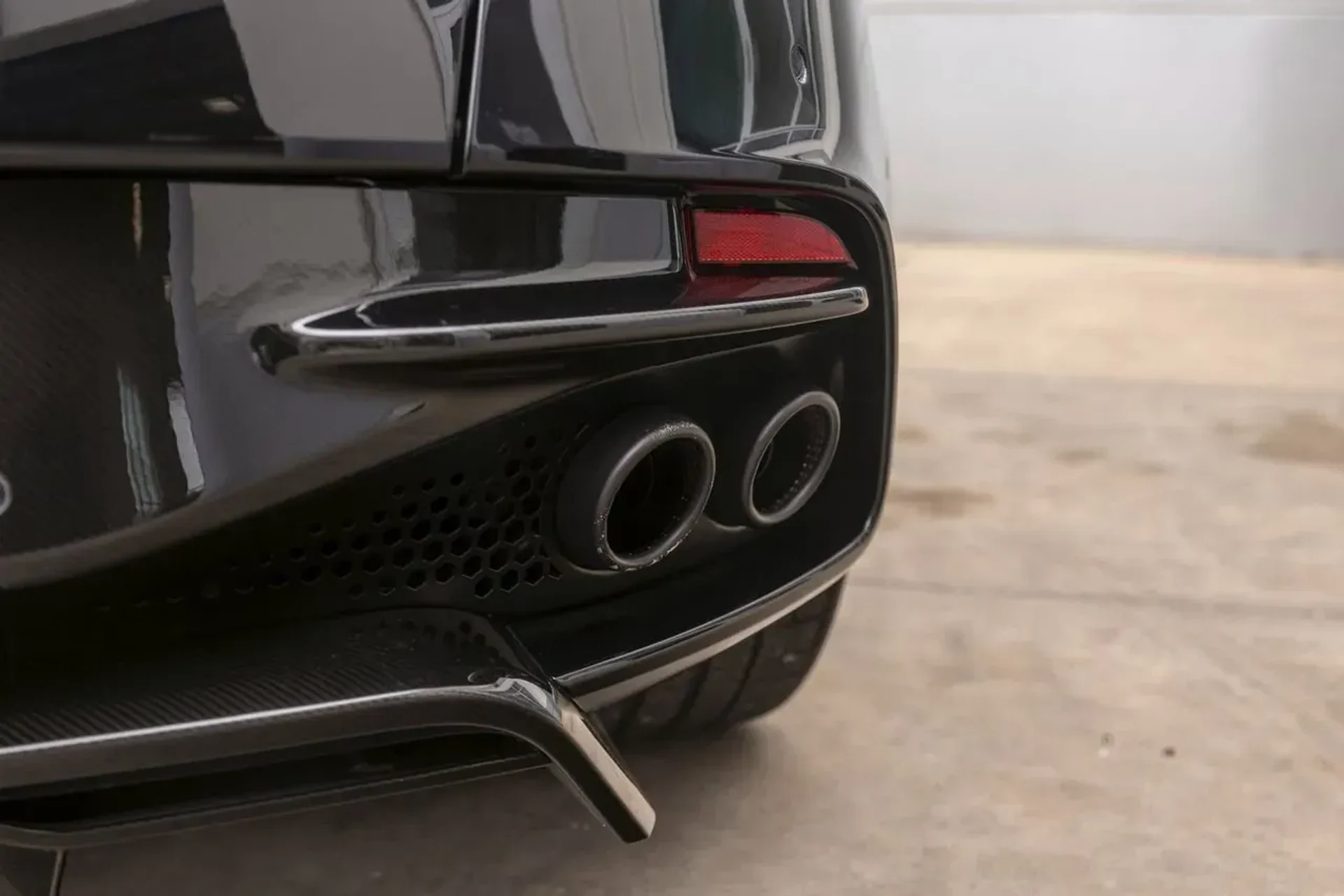 mph025_2870376374_9786f9db668c4a72b1c6adff265f619f_3d28312ccd