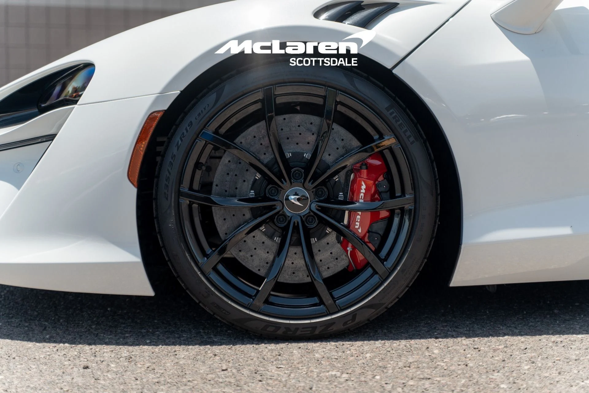 mph025_2871345225_Used_2023_MCLAREN_ARTURA_1782148158_3a44dee7ee