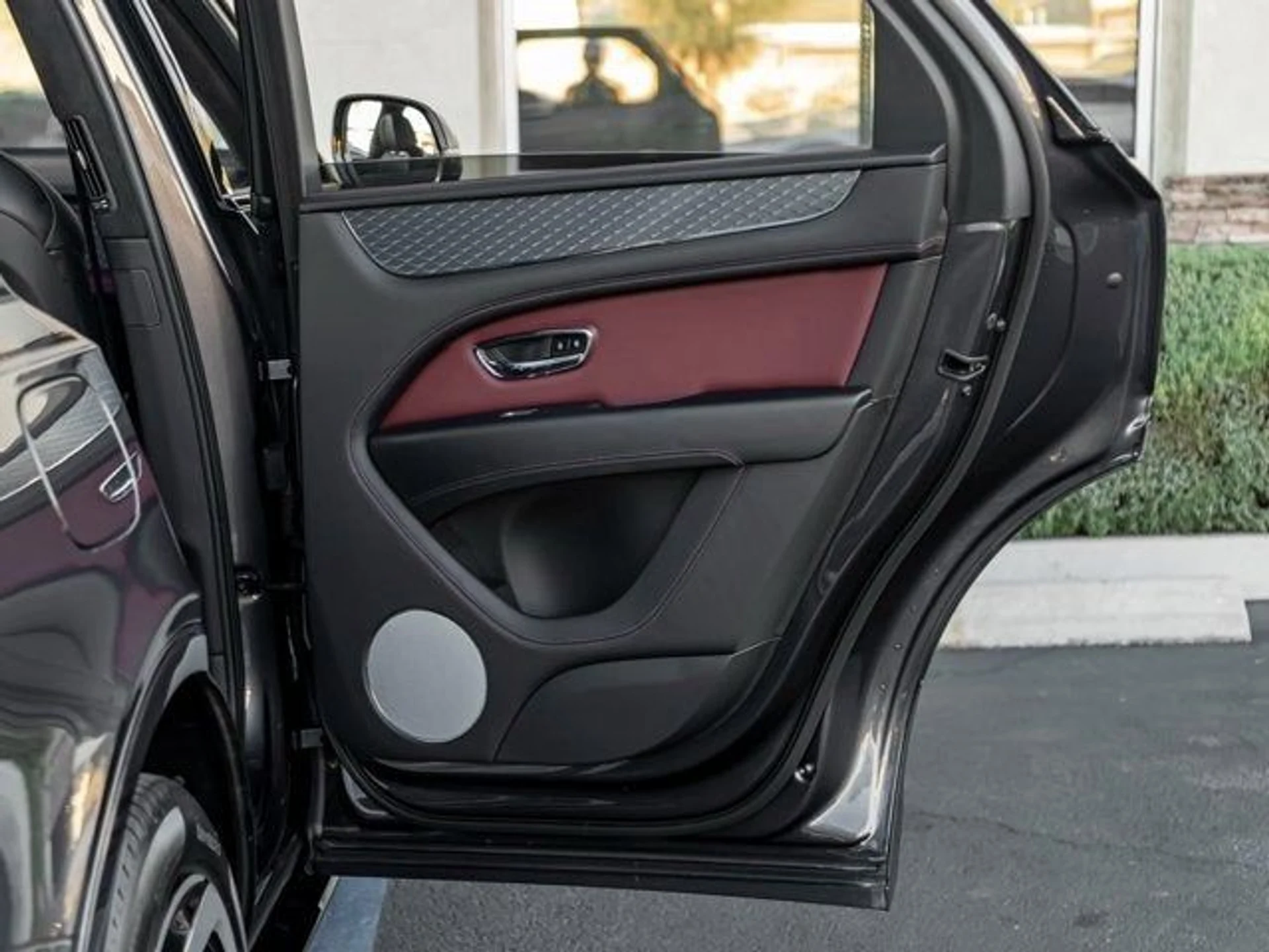 mph025_2876437609_26_b6c852a008