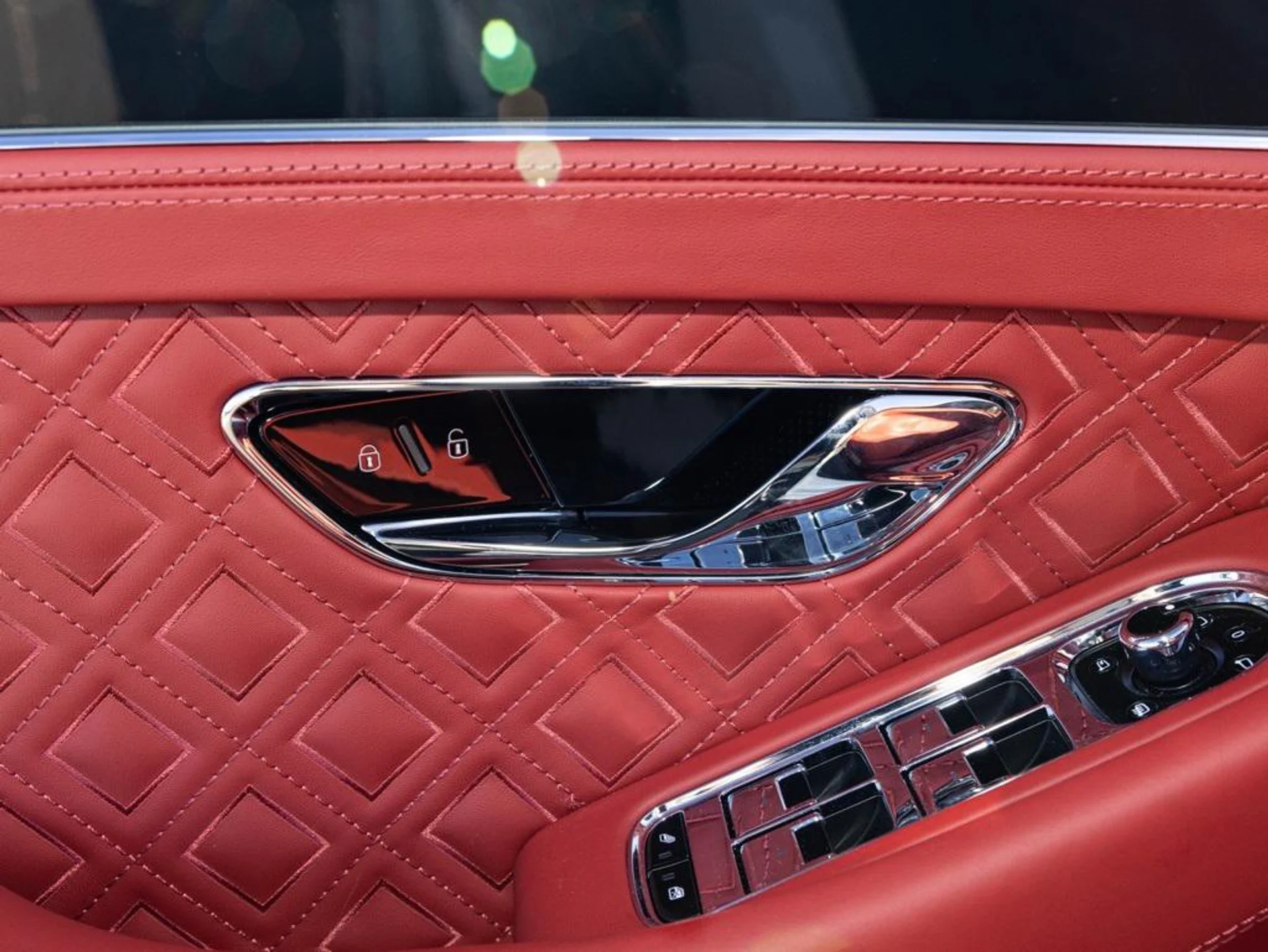 mph025_2884160647_488810293_6969d3414e0e5eb81a315c9c_935c7450dd