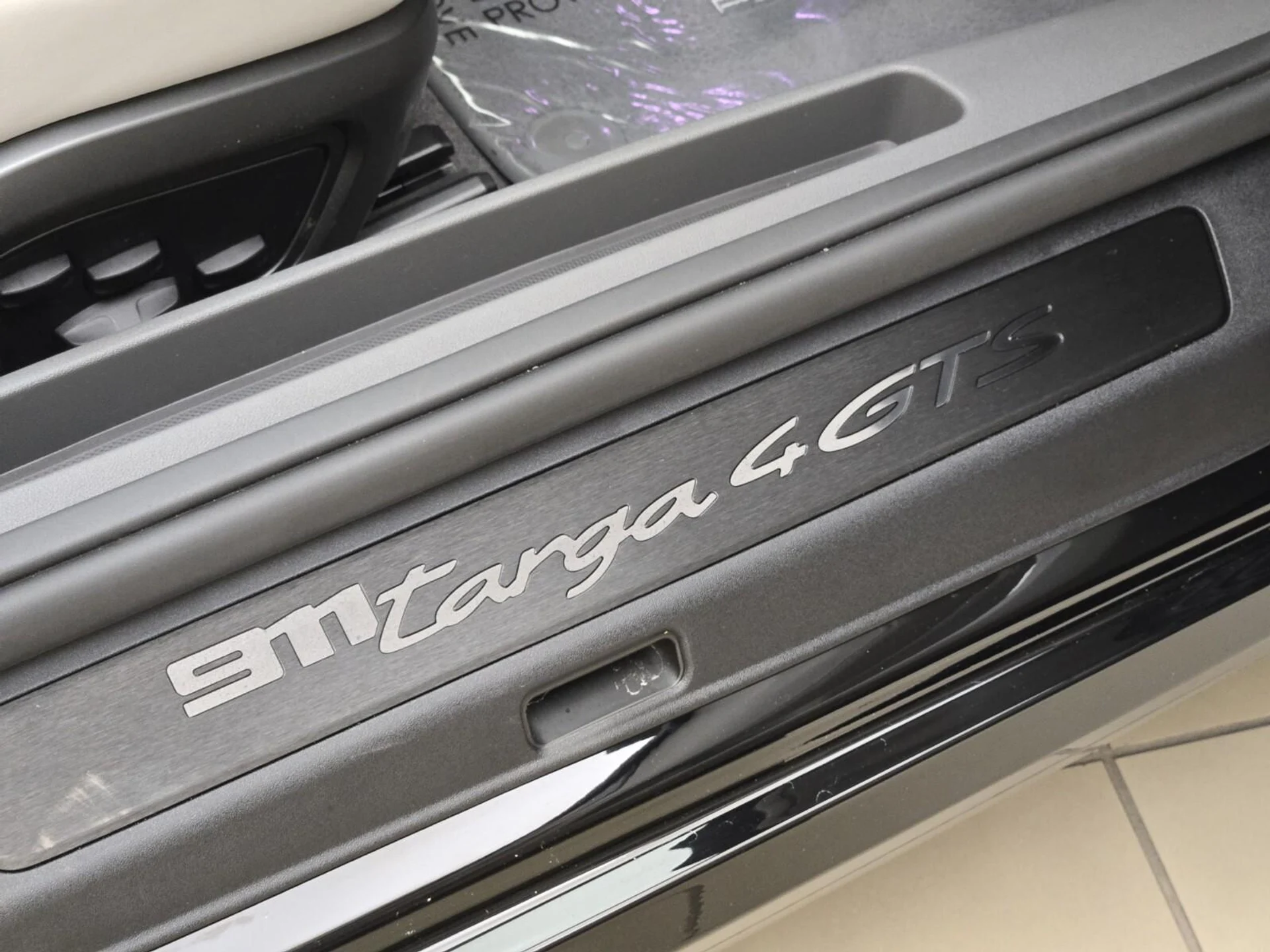 mph025_2886775689_Used_2024_Porsche_911_Targa_4_GTS_1785648496_c355ae0f2c