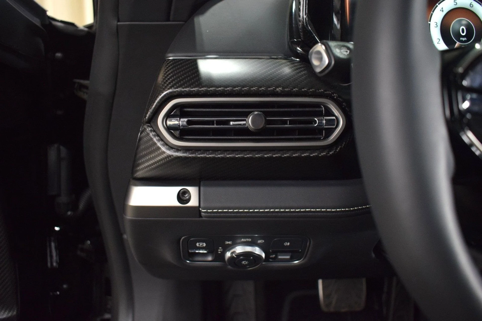 mph025_2894724751_2dfc7d9db8ae44d6a17a7a876e754edax_32718c6c50