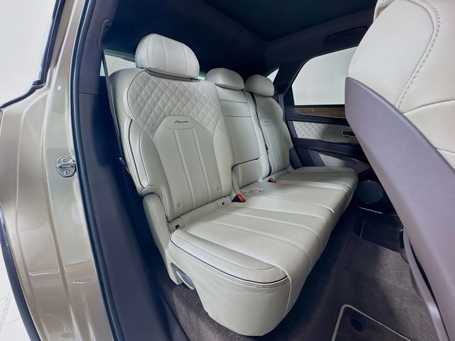 mph025_2895777301_e2ea9aff445bcb28dff94375370c3be2x_21fa3e8225