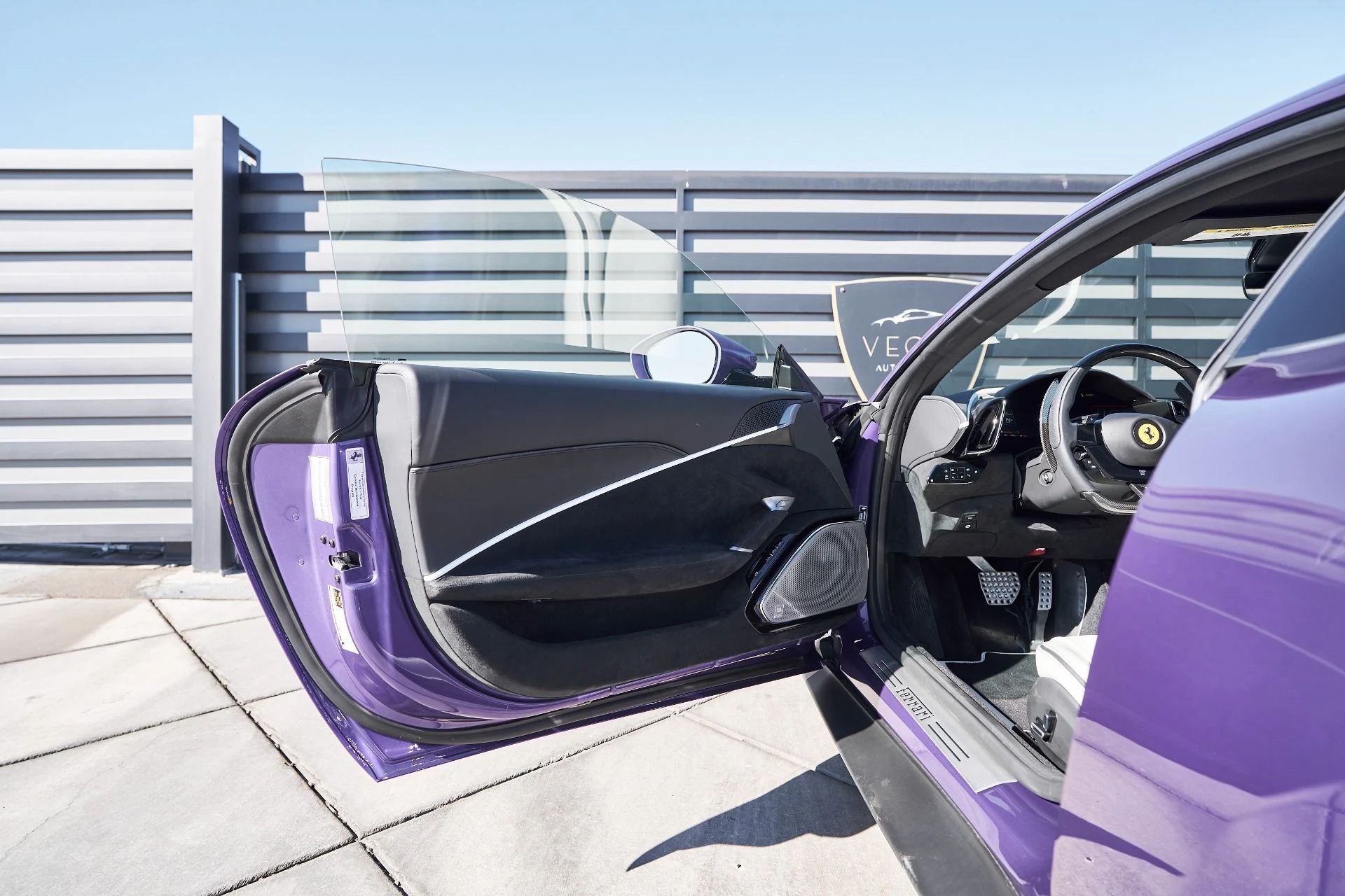 mph025_2896450116_Used_2024_Ferrari_Roma_Base_1762022558_c8cc9584ca