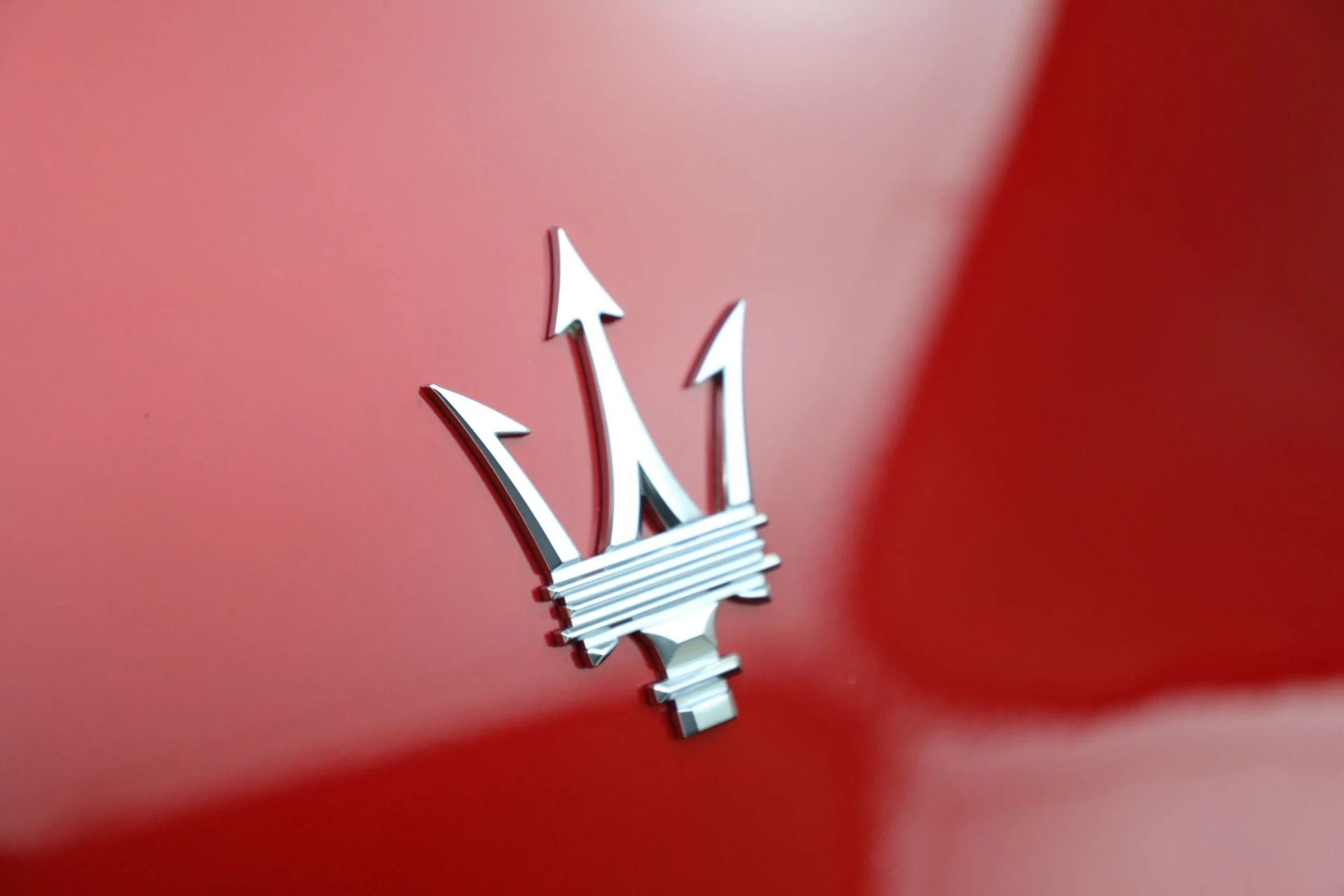 mph025_2898173250_Used_2024_Maserati_MC_20_Cielo_1759530405_ed942488bf