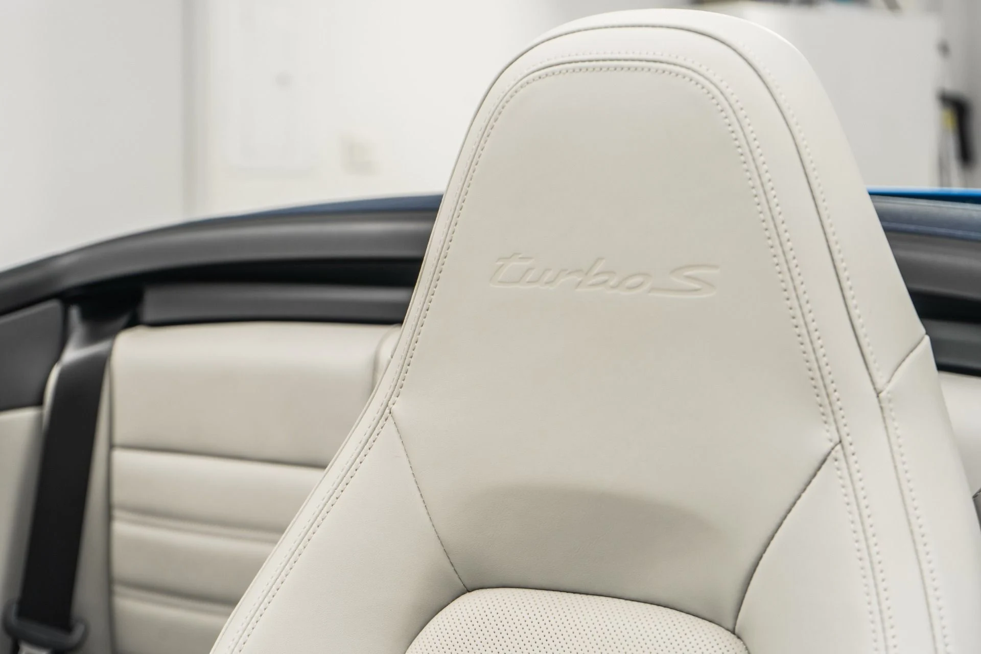 mph025_290388950_Used_2022_Porsche_911_Turbo_S_Cabriolet_Sport_Exhaust_Vossen_Wheels_PASM_Suspension_1761251229_401dc8d7b0