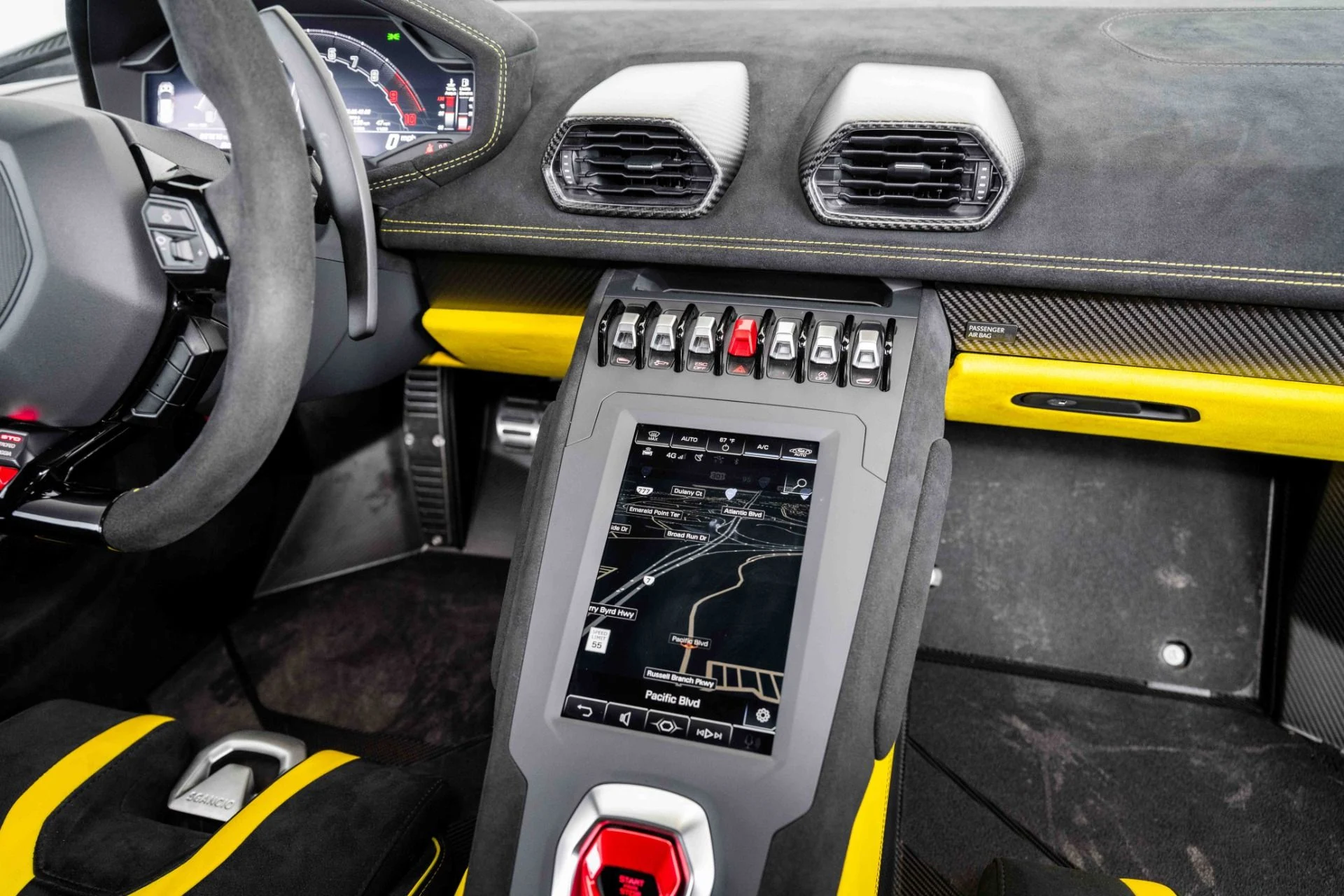 mph025_2914111033_Used_2022_Lamborghini_Huracan_STO_Coupe_1765561049_2bef22c1ca