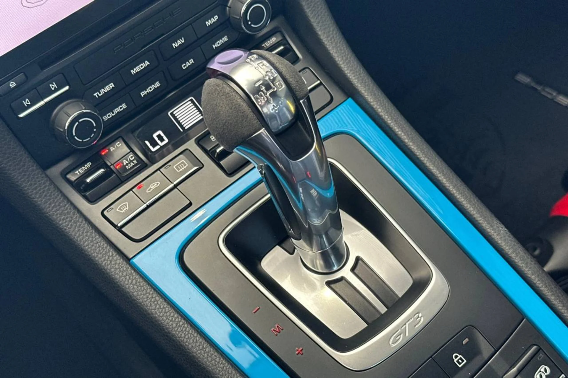 mph025_2916372807_1280_653ee89b40