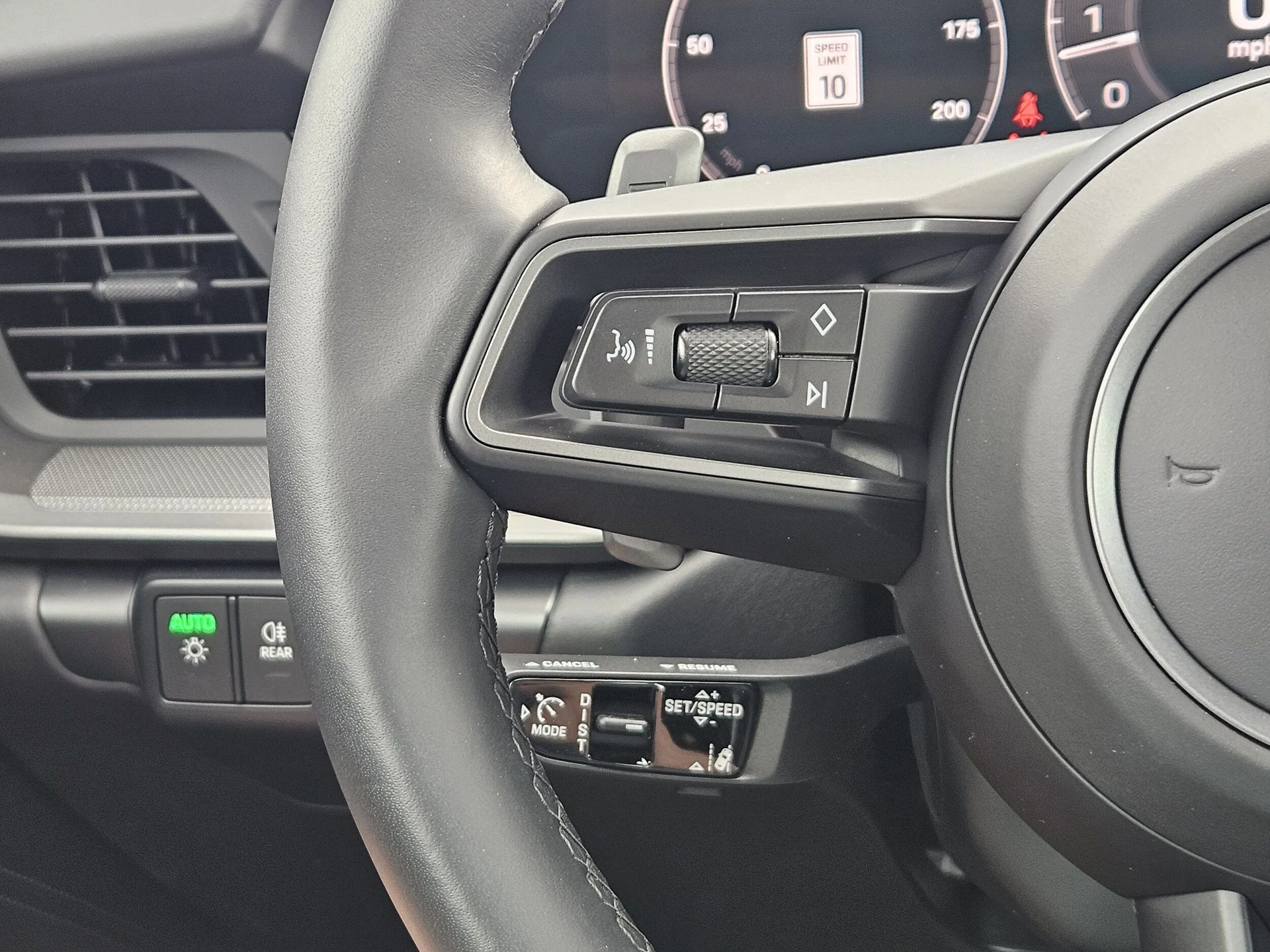 mph025_2919206809_372382bf21891c7da58285798f353756x_82b15abe29