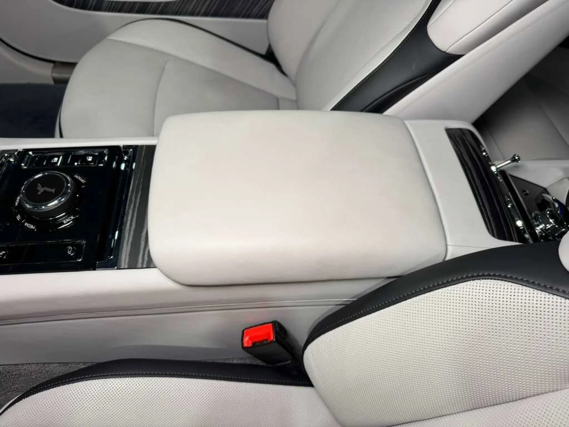 mph025_2921031534_9dc8ebe7ecd52f96eb45058b5bff9c8d_88b52ebb5b