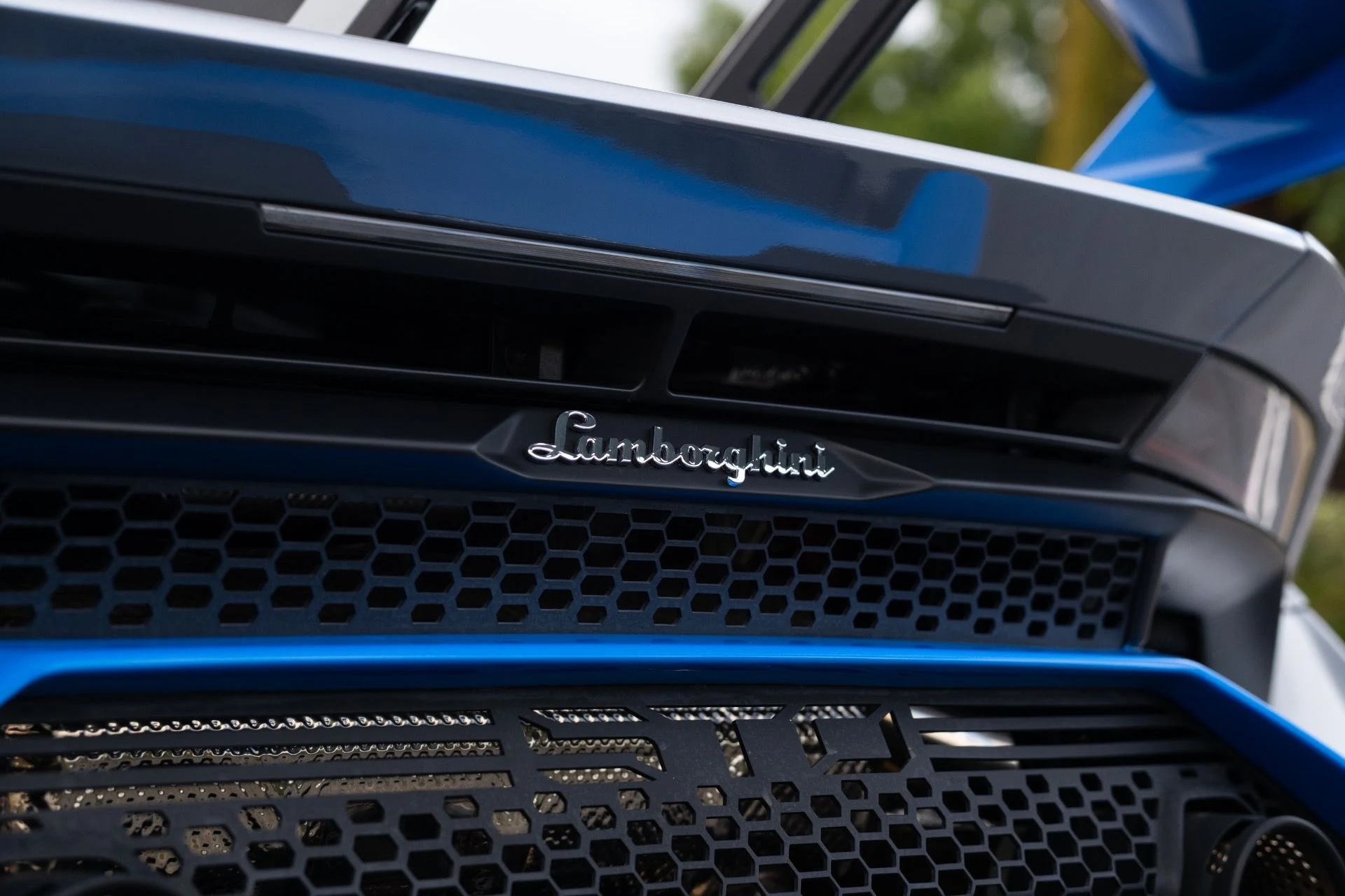 mph025_2921802005_Used_2023_Lamborghini_Huracan_STO_1770160431_47b316da15