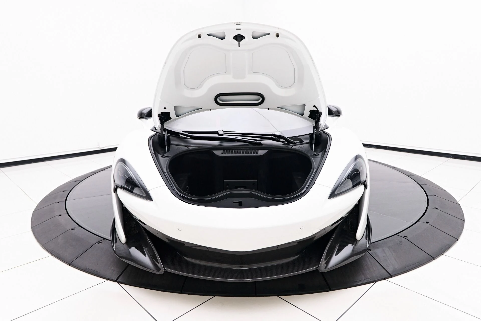 mph025_2928536820_Used_2019_Mc_Laren_600_LT_Base_1755991638_a27bcd8a77