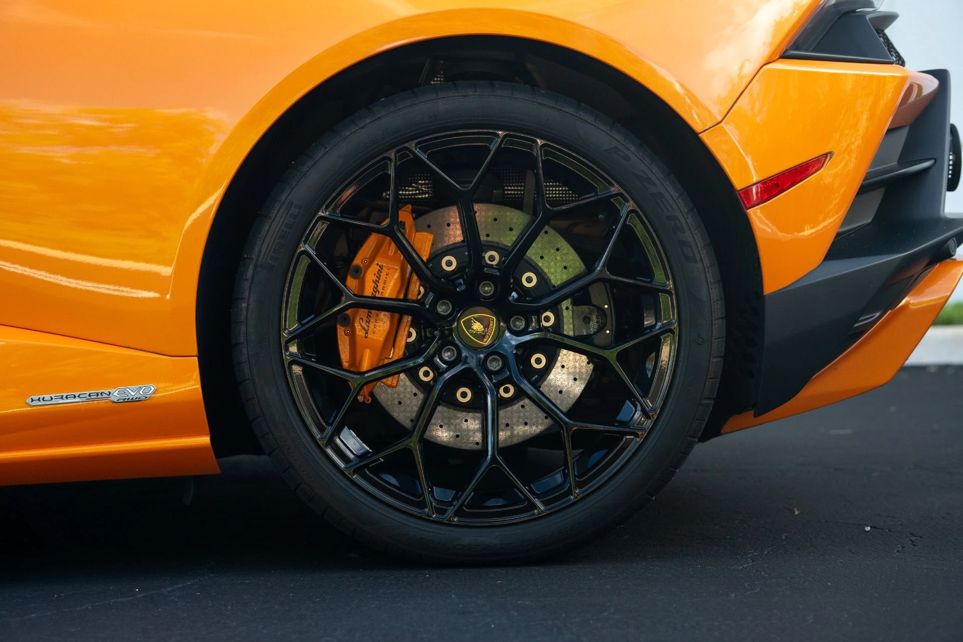 mph025_2930966758_Used_2021_Lamborghini_Huracan_EVO_Spyder_1775496293_6e16e3f920