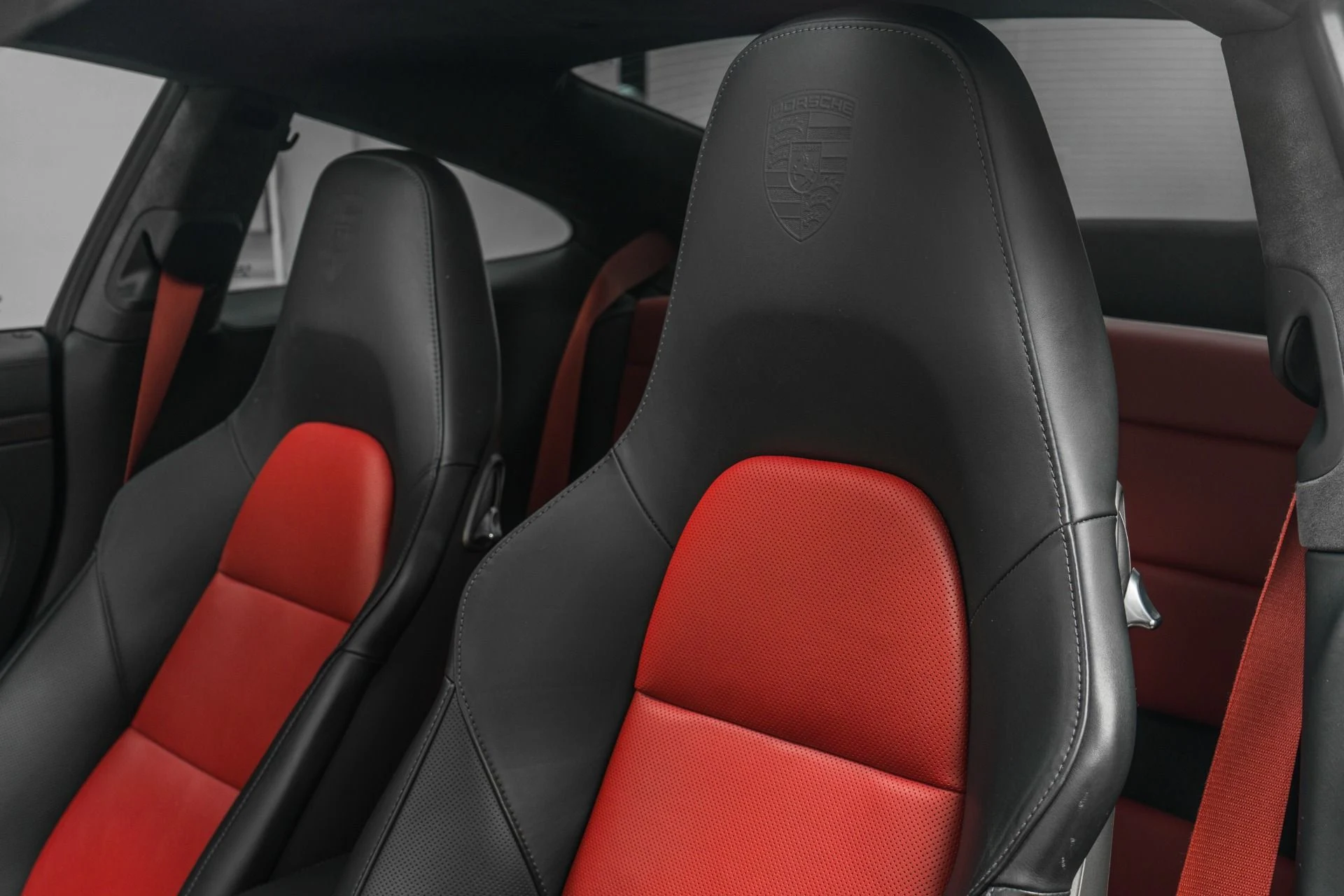 mph025_2932435817_Used_2019_Porsche_911_Turbo_Centerlock_Wheels_Sunroof_Carbon_Interior_Trim_1771016276_f007474a20