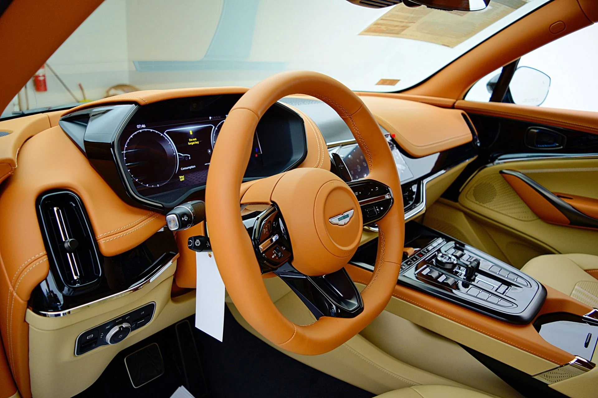 mph025_2934959176_New_2025_Aston_Martin_DBX_707_a32d5852ee