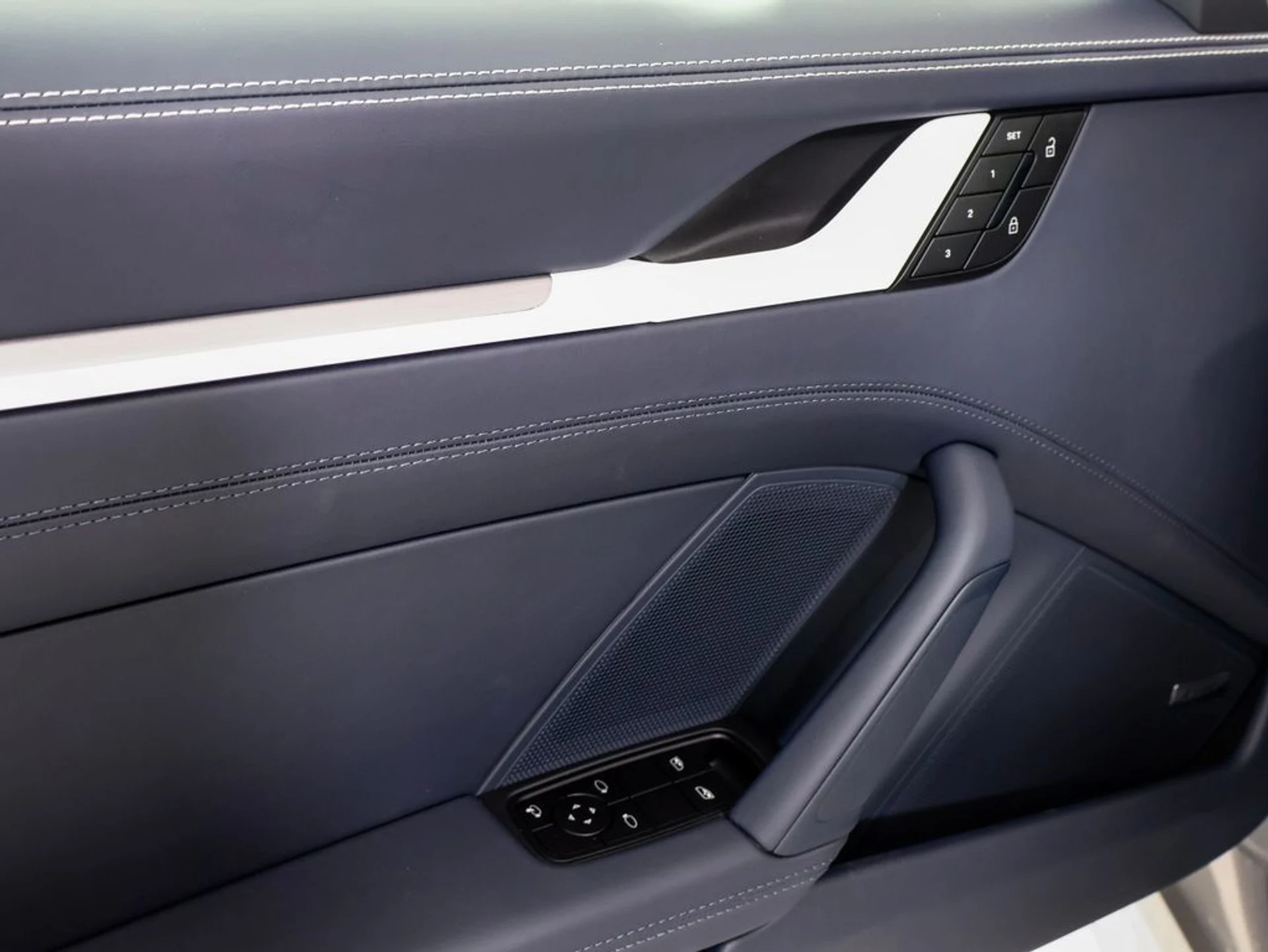 mph025_2935734631_f1408a656248ef2f58690d551ecb9f0fx_6887d8cda3