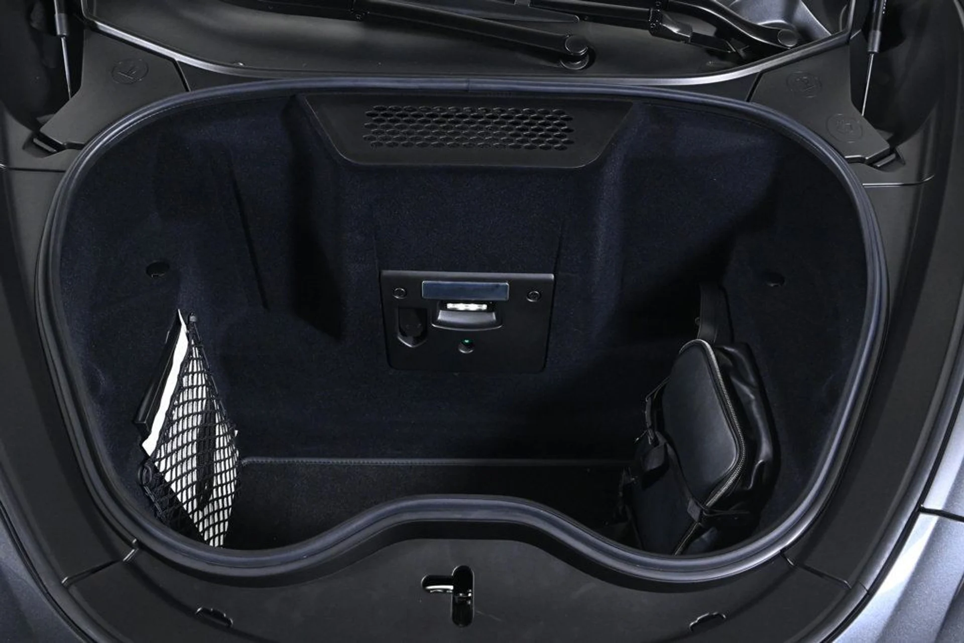 mph025_2937569680_used_2025_mclaren_gts_techlux_11350_22944312_25_1024_65ff7d22cf