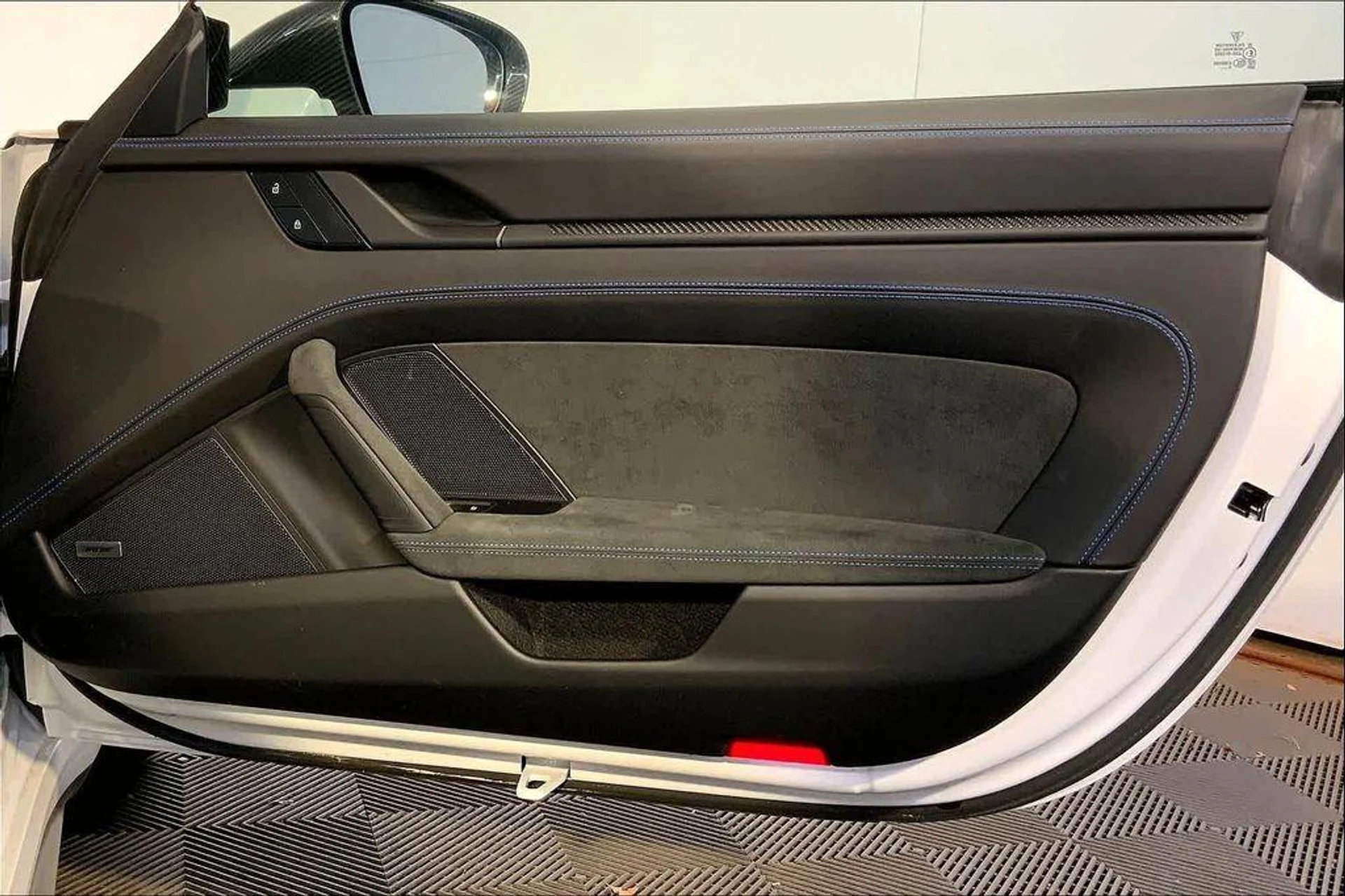 mph025_2937850852_1bv_Z0k_Sbhq_RFNW_6k_UI_9_C_Ss3e2_Es_5b2d69b940