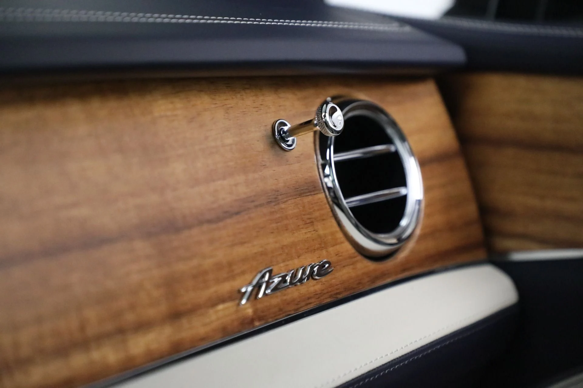 mph025_294225512_Used_2023_Bentley_Bentayga_EWB_Azure_a08f697d17
