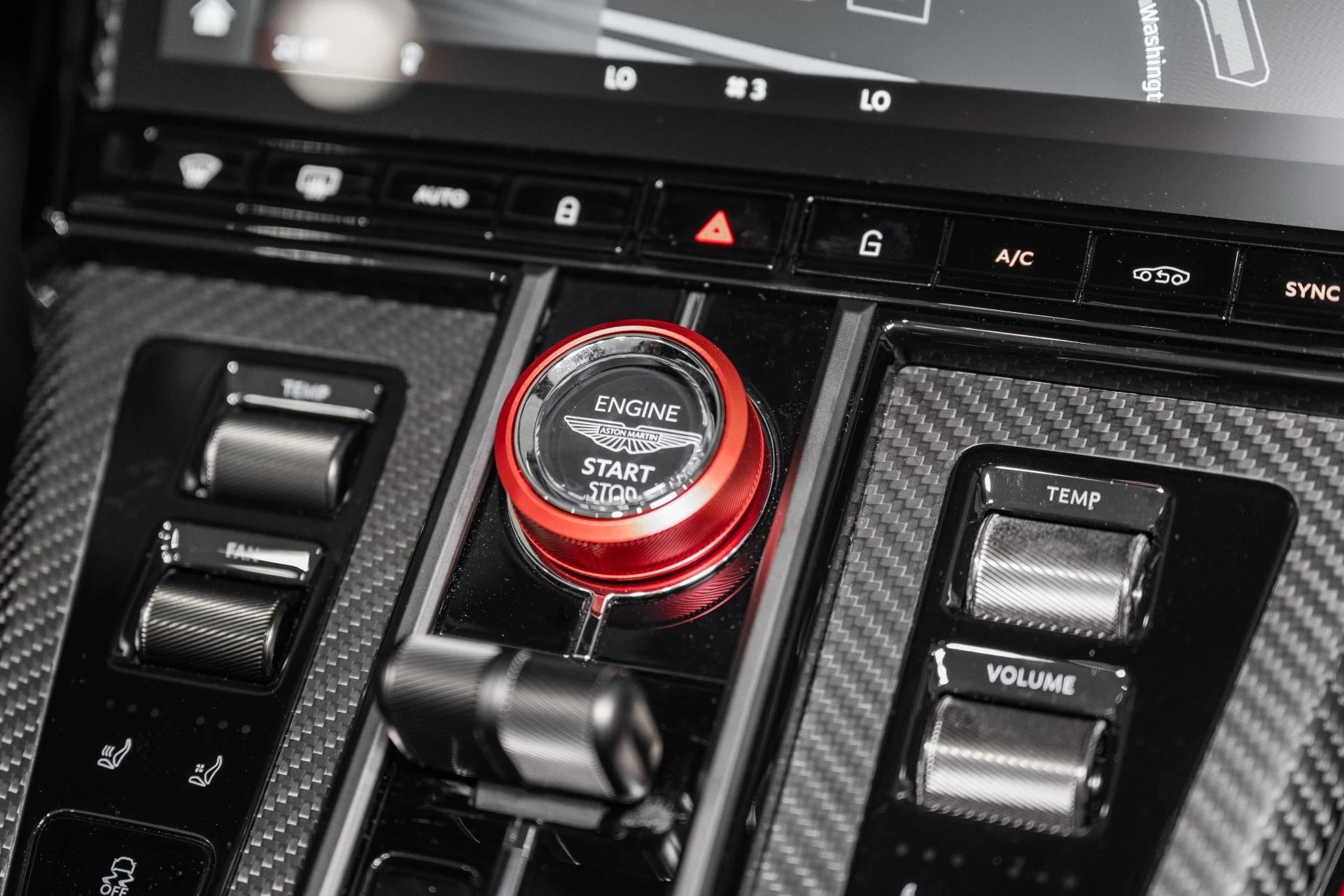 mph025_2950186946_New_2026_Aston_Martin_Vantage_S_Roadster_1784732743_4dd687ad01