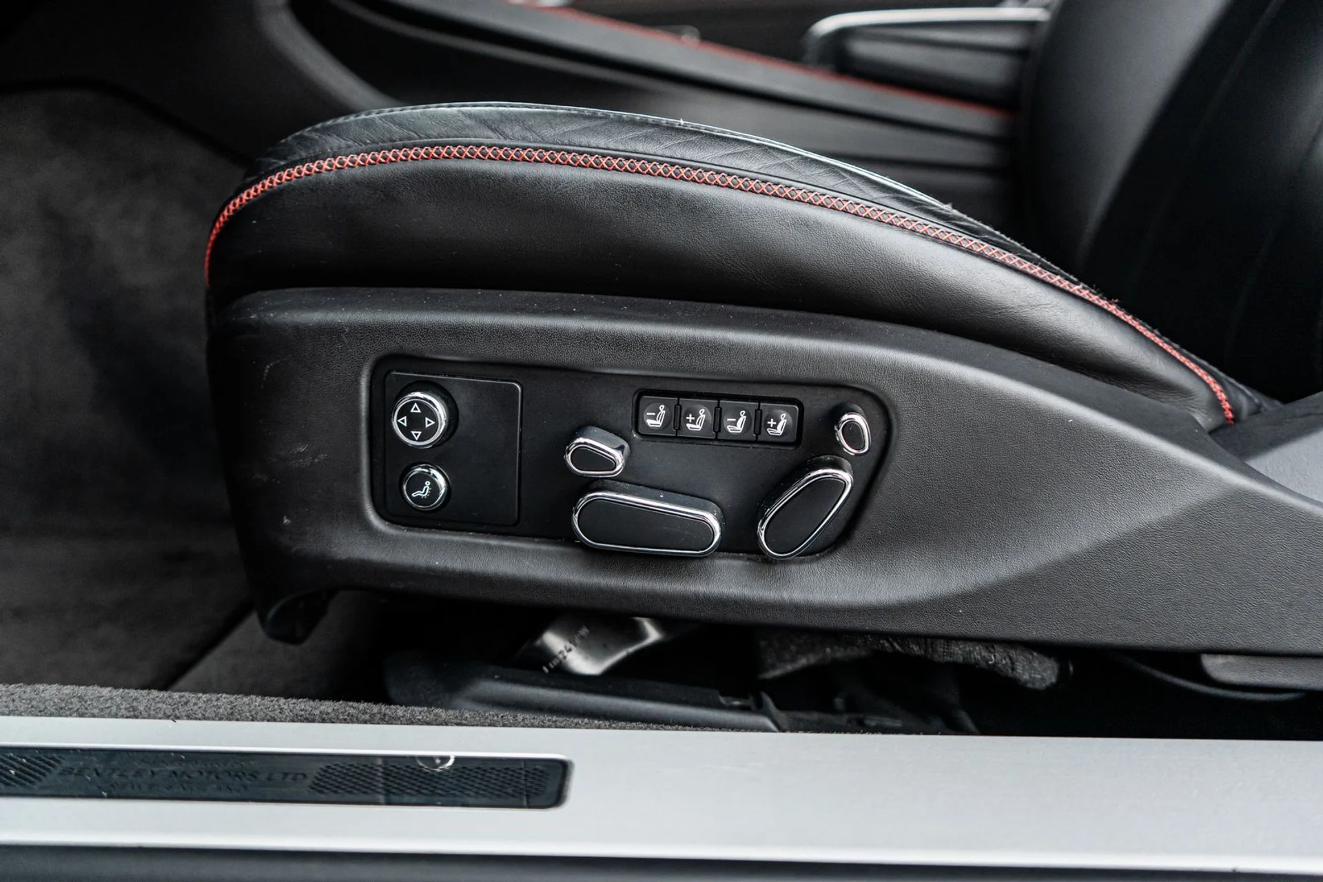 mph025_2960513862_8c9e579a_2af1_4399_a155_13ff847c3a19_4ab1933a38