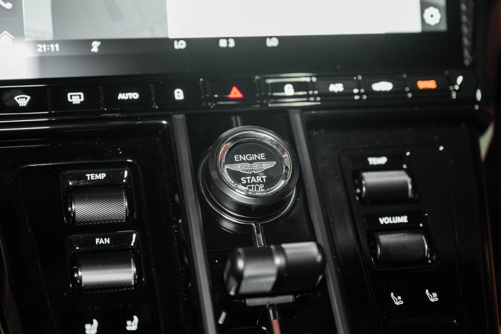 mph025_2964350316_New_2026_Aston_Martin_Vantage_S_1790177478_f3e9be997c