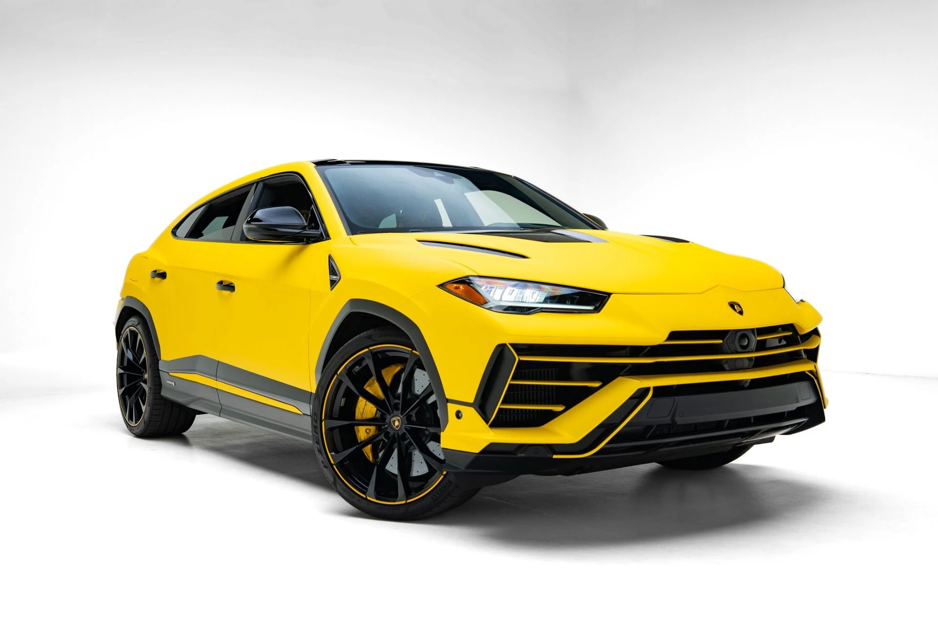 mph025_2969587045_Used_2024_Lamborghini_Urus_S_1778704805_5b0f4423ac