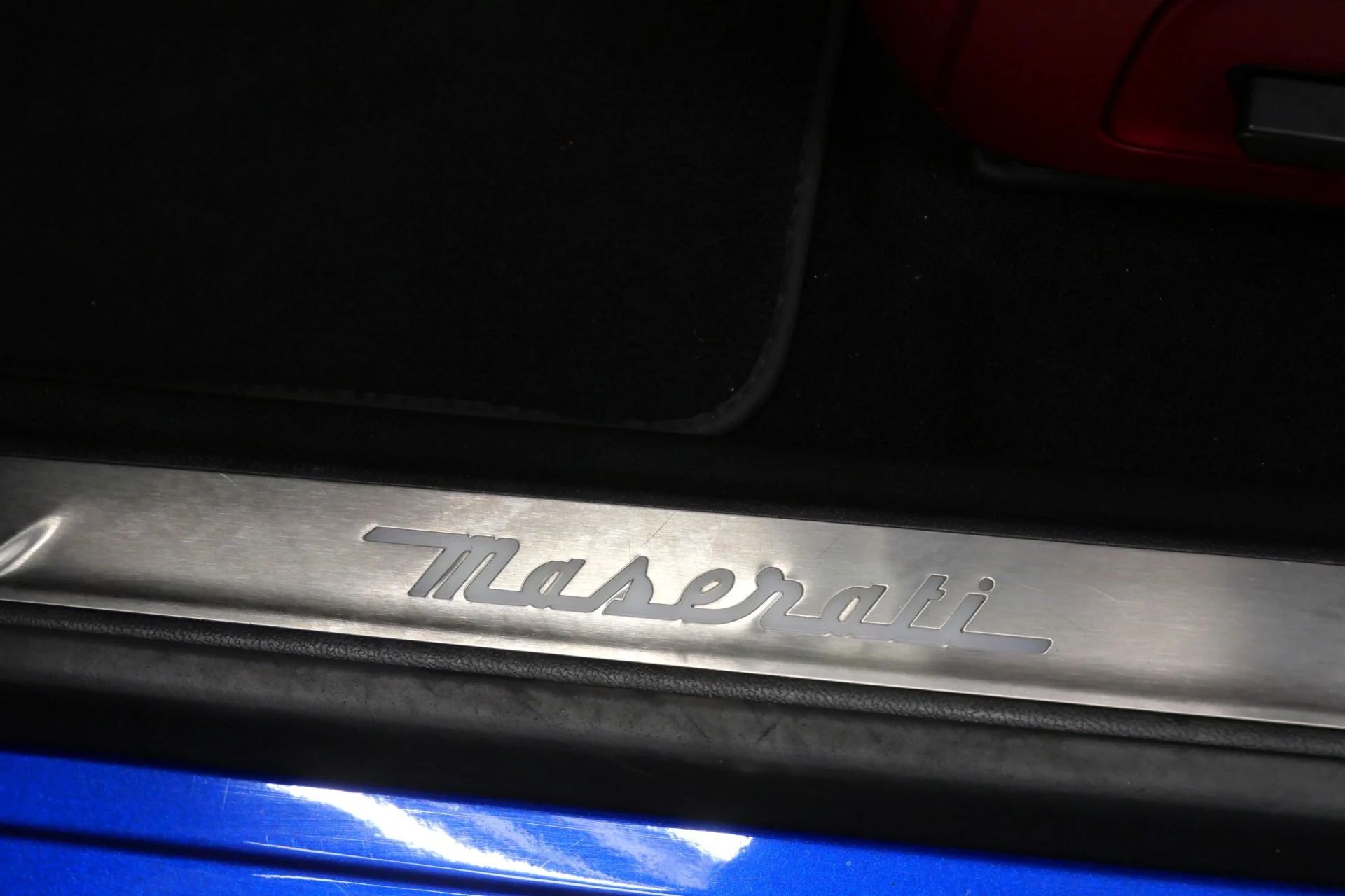 mph025_2972391569_Used_2017_Maserati_Levante_1761068079_0d74f24d7f
