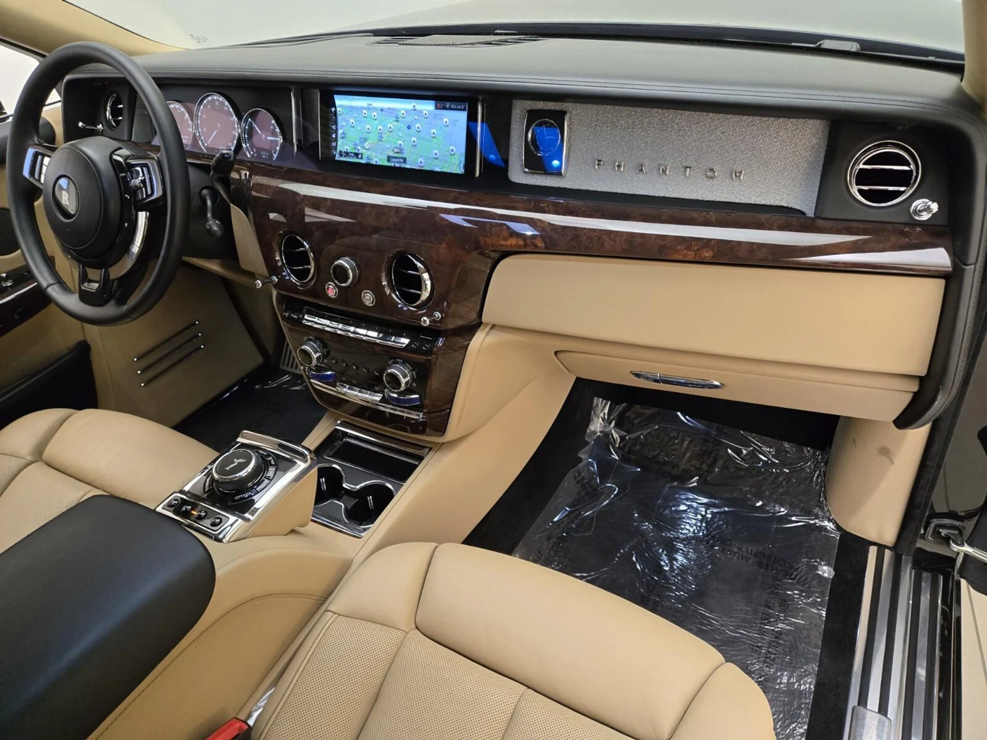 mph025_297611027_Used_2020_Rolls_Royce_Phantom_1759993951_69e69fa7f4