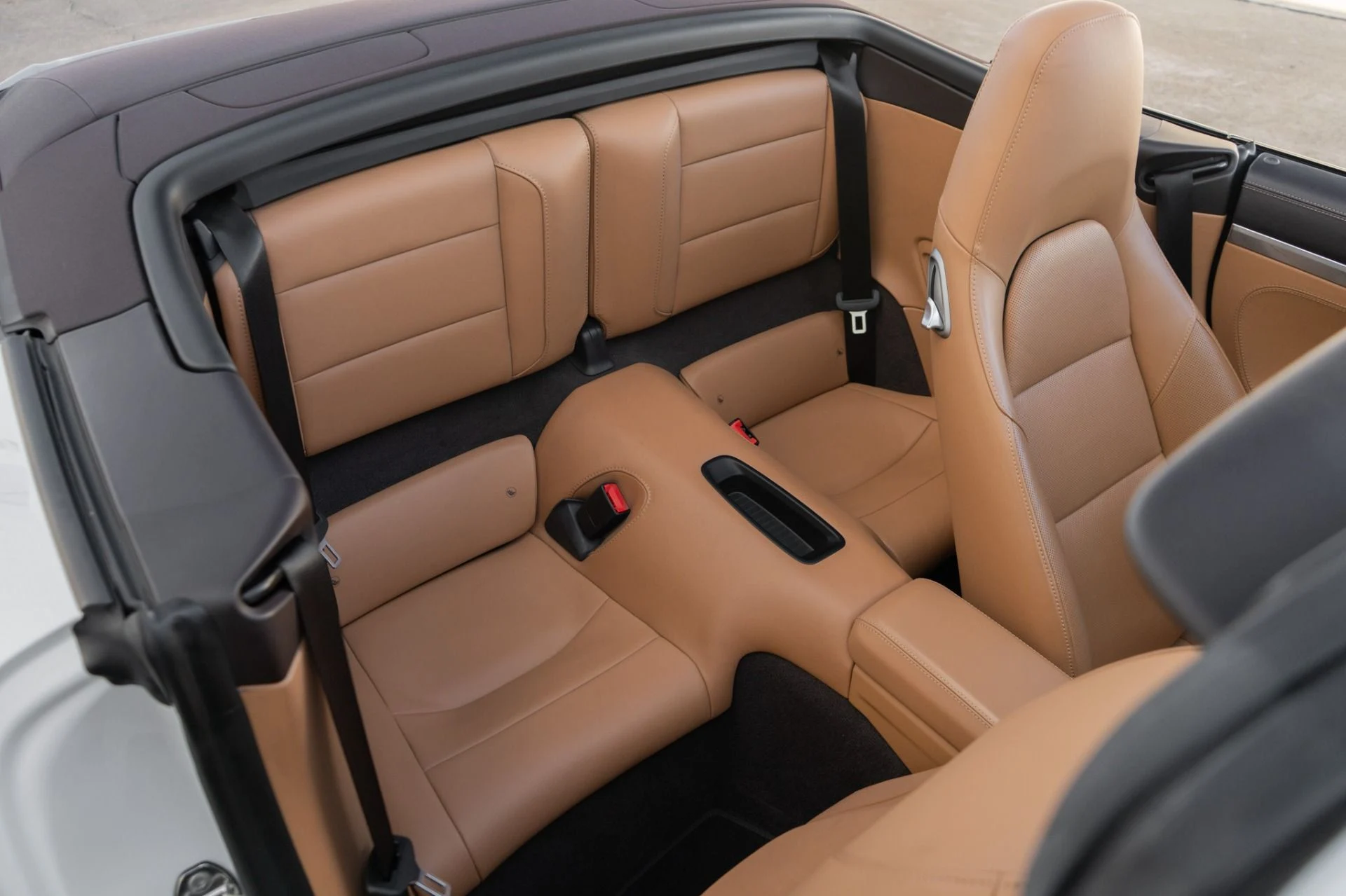 mph025_2983855140_Used_2018_Porsche_911_Carrera_4_S_1775580222_42e7886cdb