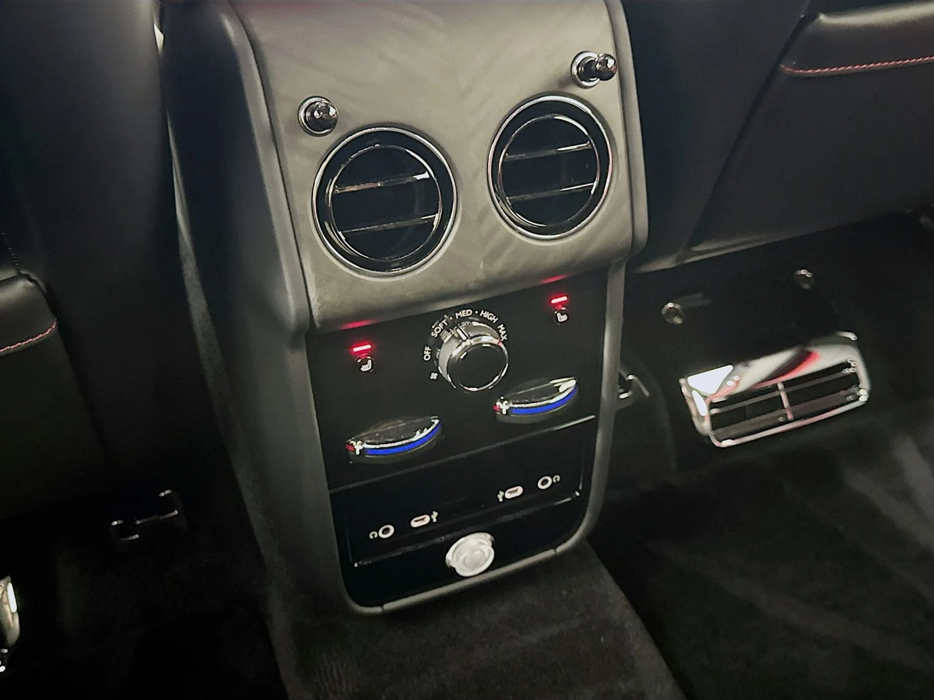 mph025_2991414200_f5085a980a01ba90bf48c58f9ce0895dx_c2004bd03e