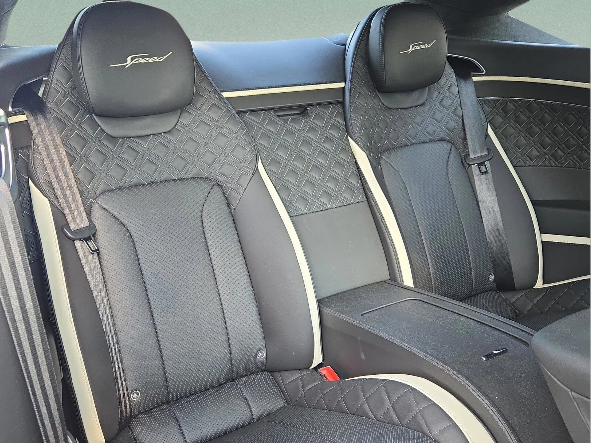 mph025_2992419040_e3e8d0c0f4aeba4e64ccde3c2af7f9bex_35af2f4830