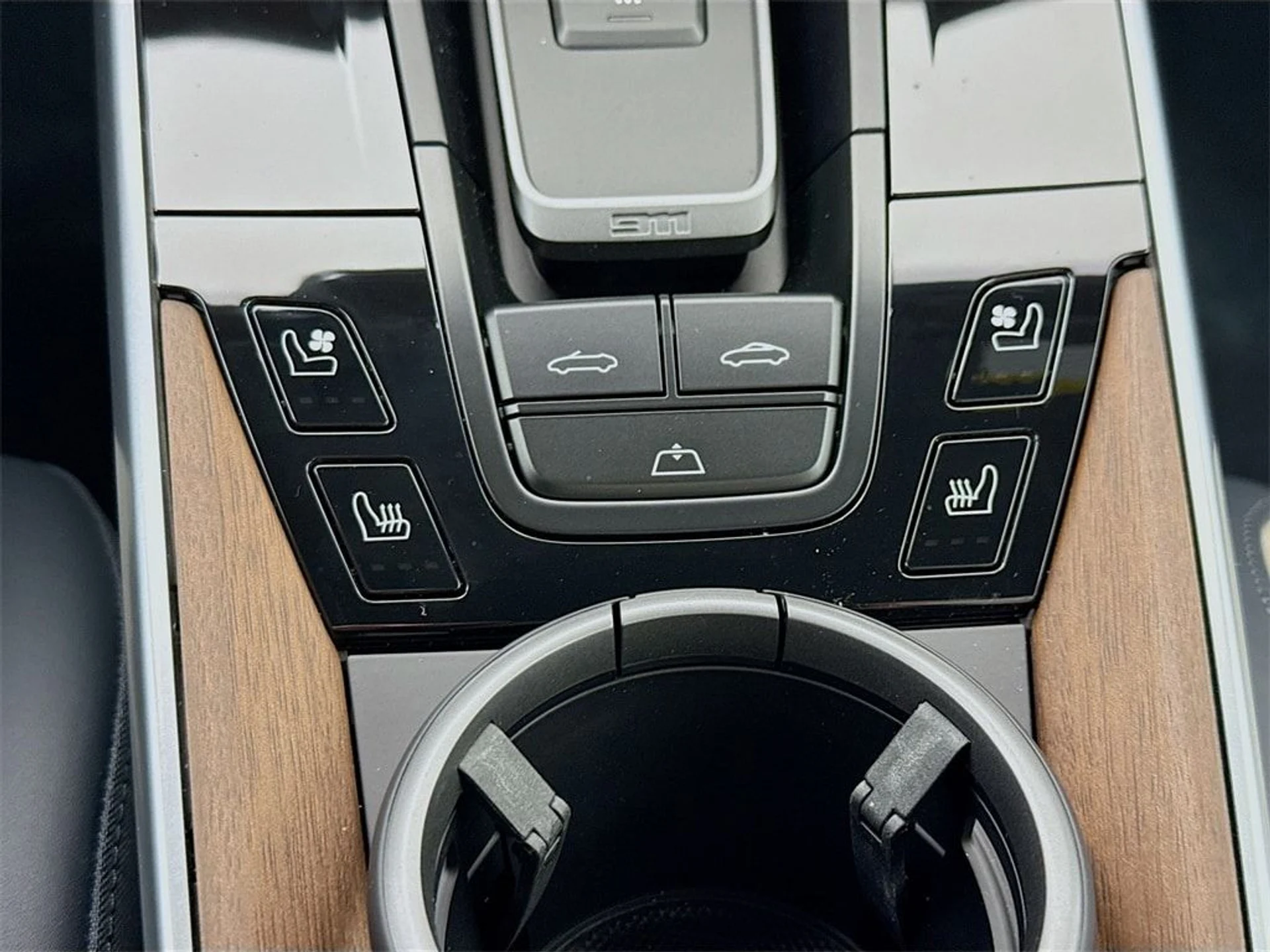 mph025_2992703329_b7aeb2a9095ac6cbd9ecf05d0aeb4e74x_c764444189