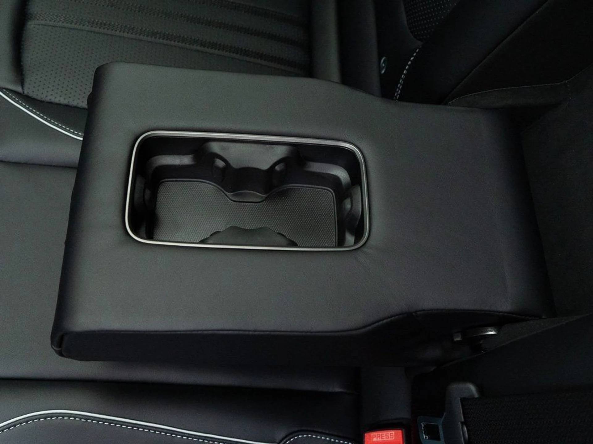 mph025_3001209511_d972cc10273a08f9c6bfe1d1c950568e_1ef8fef20c