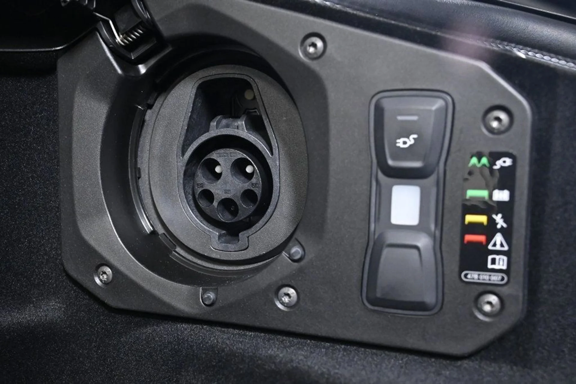 mph025_3004973582_f92512ba13d6460a8c83cfb3e4fddc55_519eeb5d9b