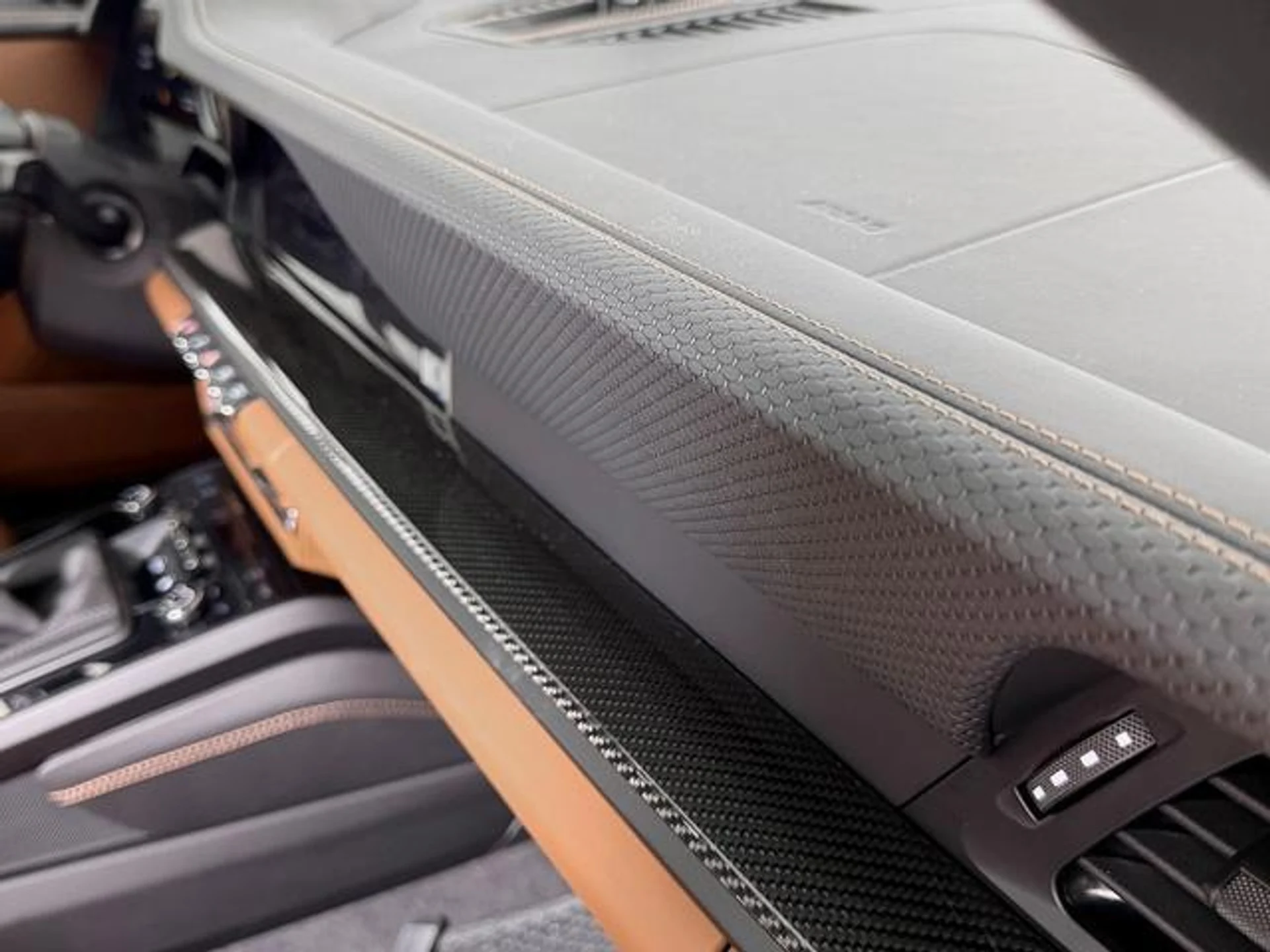 mph025_3018046569_LP_Fkx_YN_Fn6qsd_TINS_9u_Eak_D9r_J0_6ccc5b096f