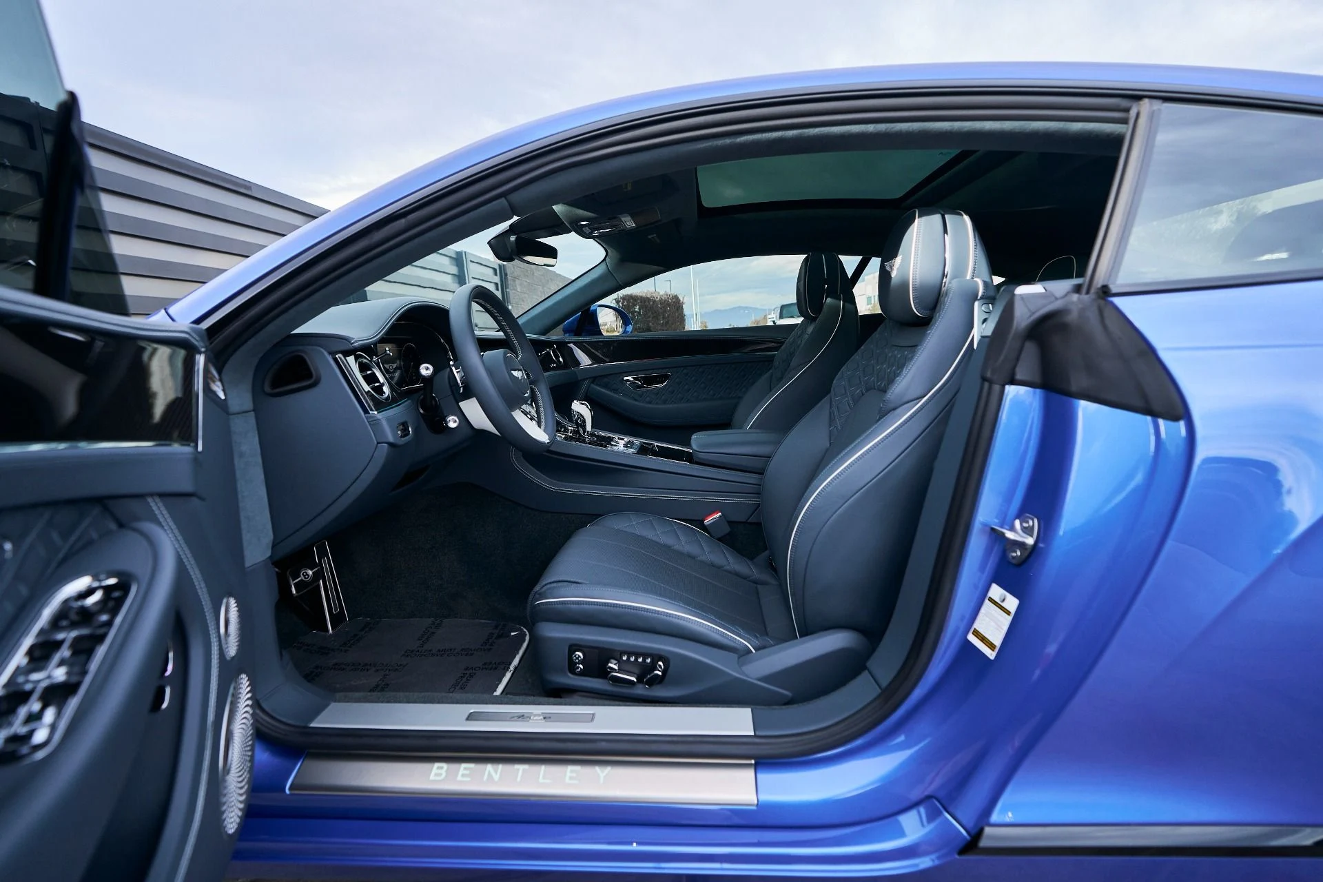 mph025_3019583173_Used_2023_Bentley_Continental_GT_Azure_1761755976_e690e23cac