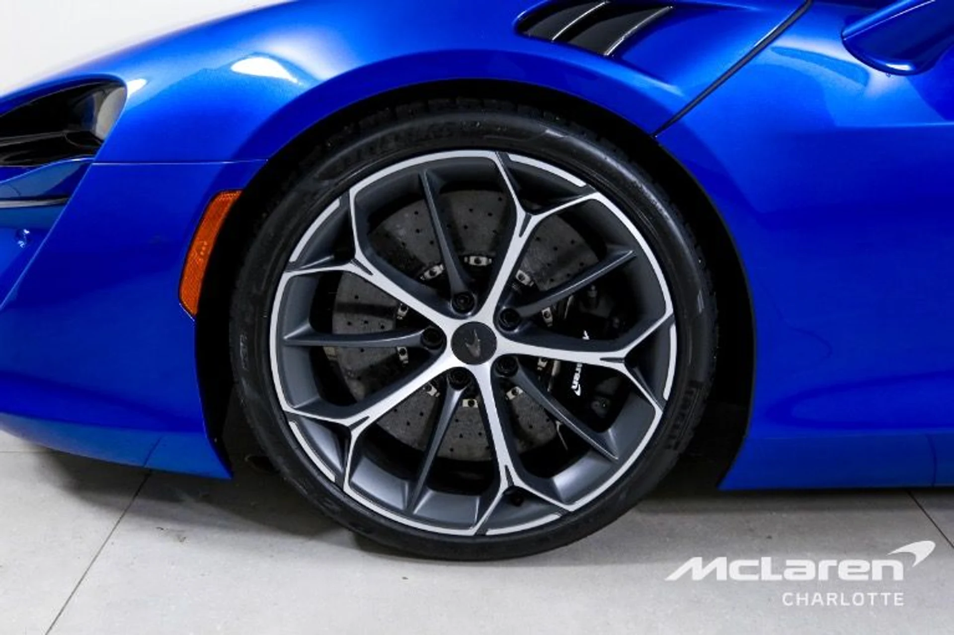 mph025_3024582921_Used_2025_Mc_Laren_Artura_Spider_55c819ec4b