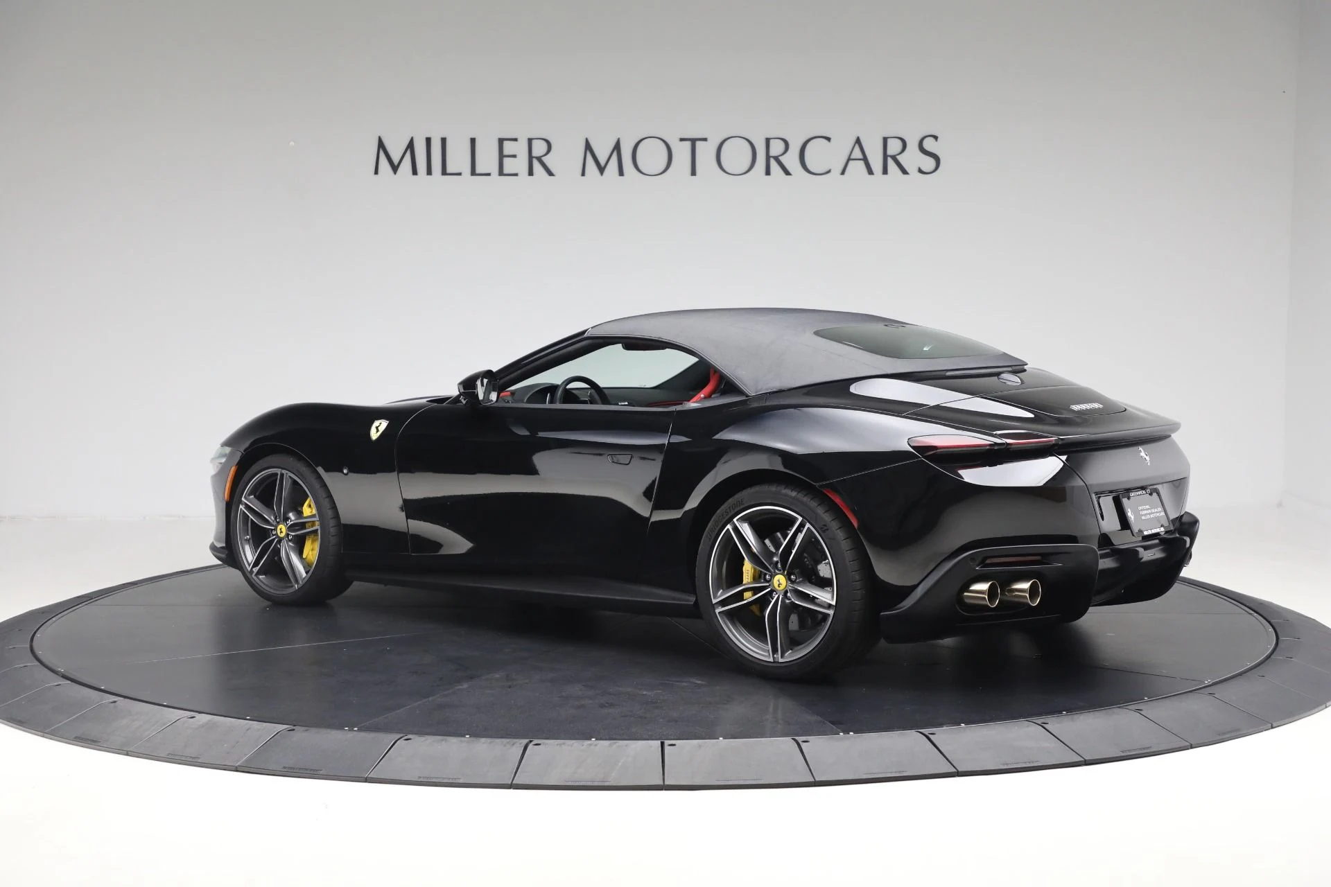 mph025_3025717707_Used_2024_Ferrari_Roma_Spider_1759961484_9330859d18