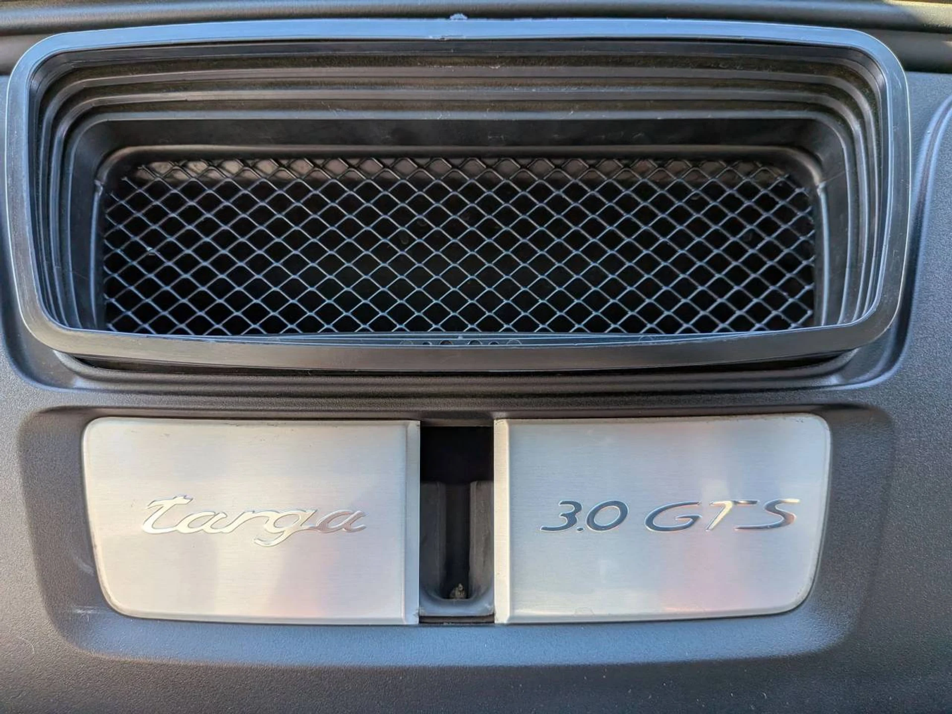 mph025_3032470828_e1e066c462bc2b5491e7d283bd8d3867_1576ba112c