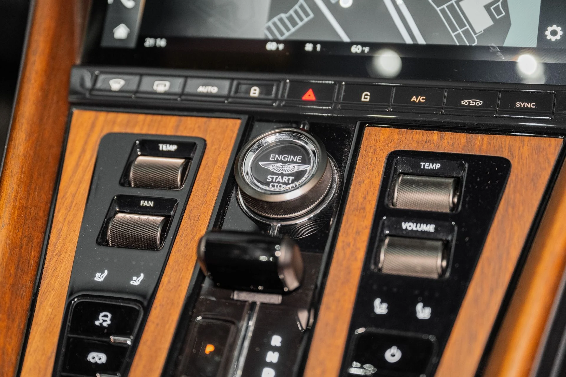 mph025_3036734381_New_2024_Aston_Martin_DB_12_V8_1761150102_46b83009c5