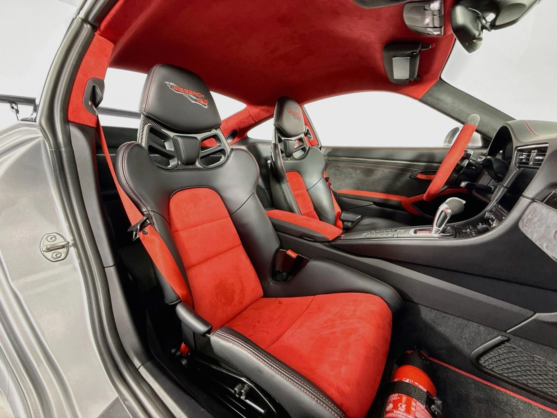 mph025_3041626711_Used_2018_Porsche_911_GT_2_RS_1785871776_83043cf0eb