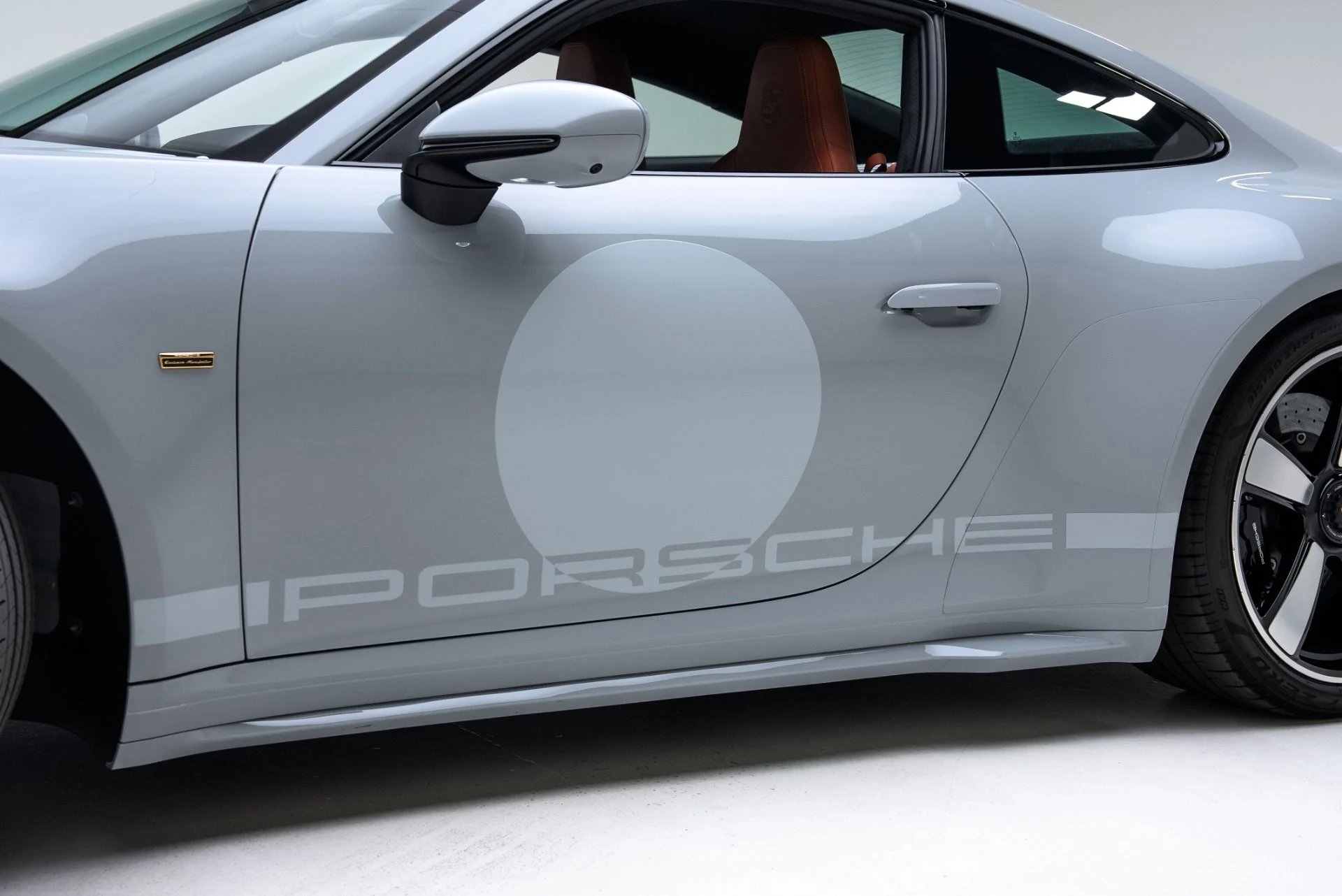 mph025_3048335464_Used_2023_Porsche_911_Sport_Classic_1774647065_29c3856205