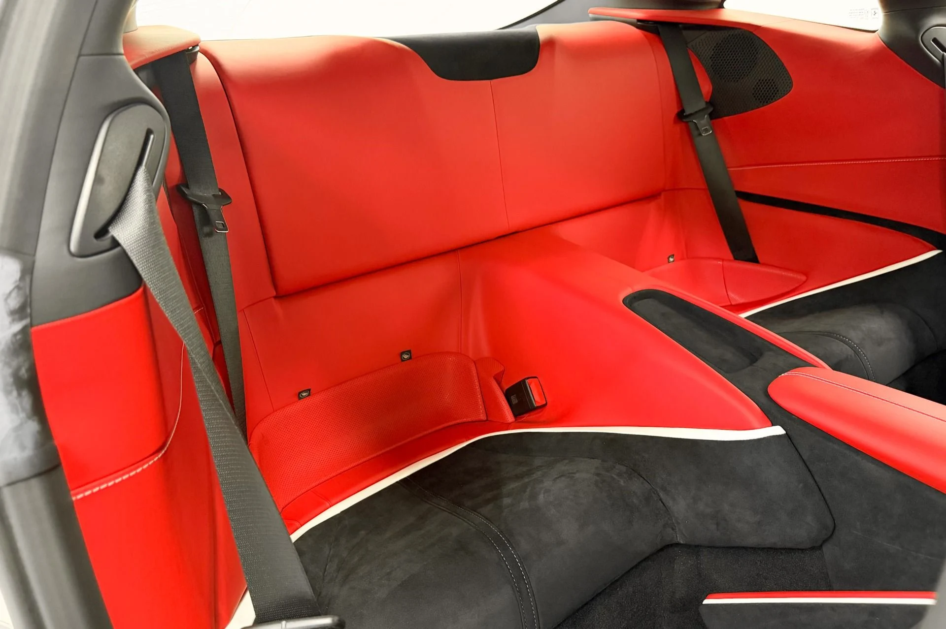 mph025_3050190967_Used_2024_Ferrari_Roma_Low_Miles_Two_Tone_Interior_612_Horsepower_1782839786_d1d19dbdf5