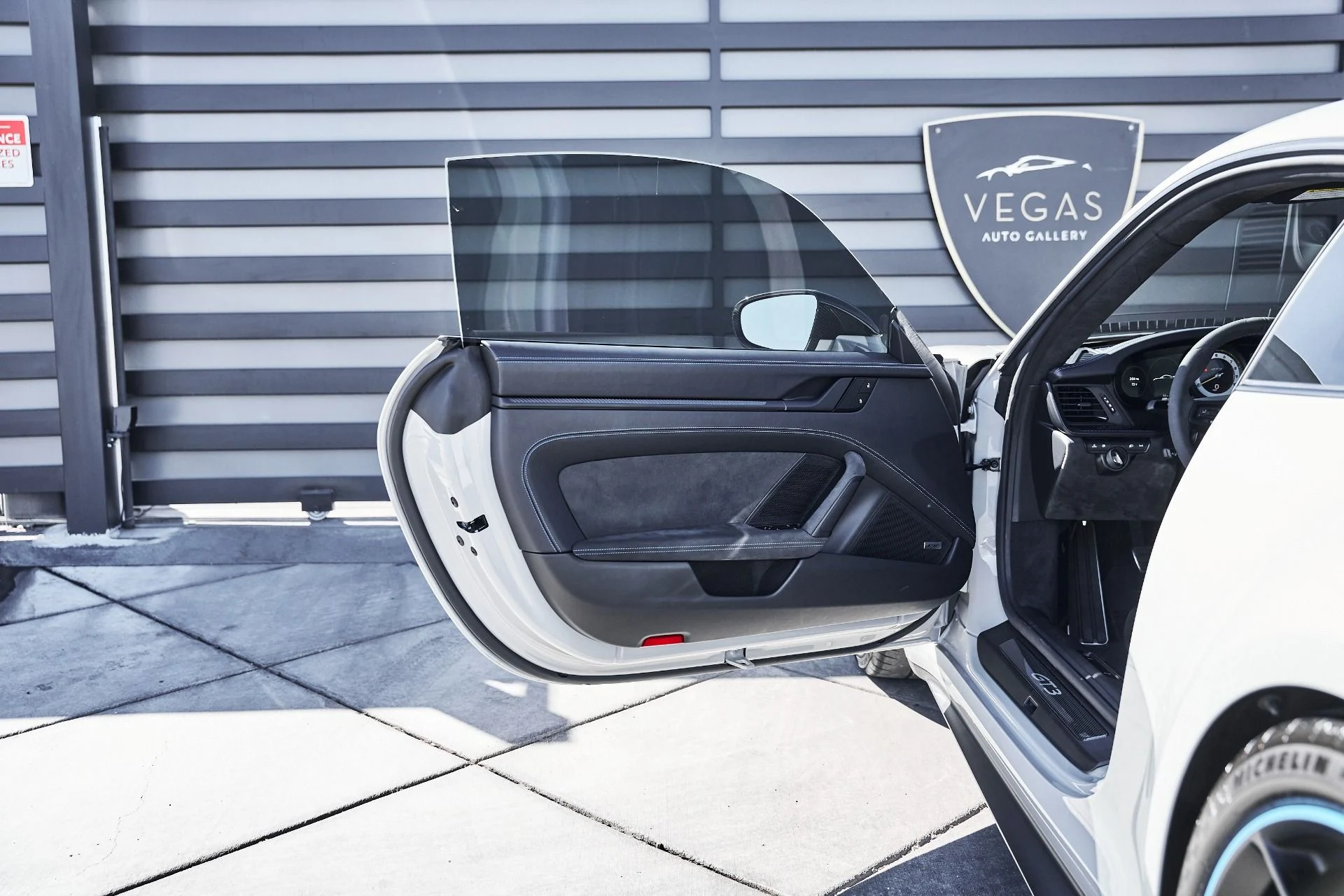 mph025_3051882356_Used_2024_Porsche_911_GT_3_1774056876_f1da6238af