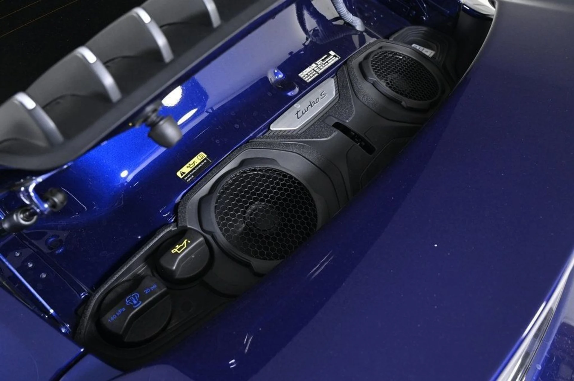 mph025_3055122384_4d93ede87e8f405ab87953295e24e7b1_39756e2d4e