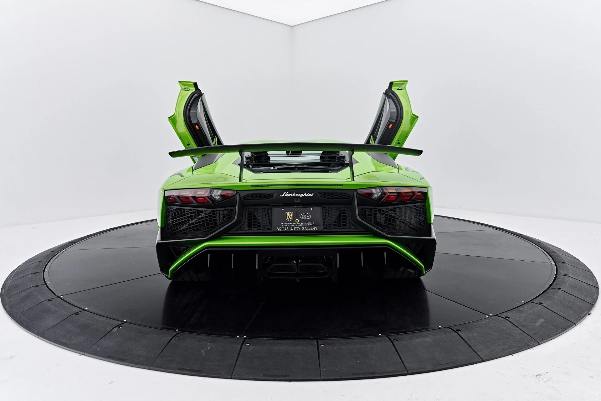 mph025_3063243553_Used_2016_Lamborghini_Aventador_LP_750_4_Super_Veloce_1791227471_712cfaa7c8